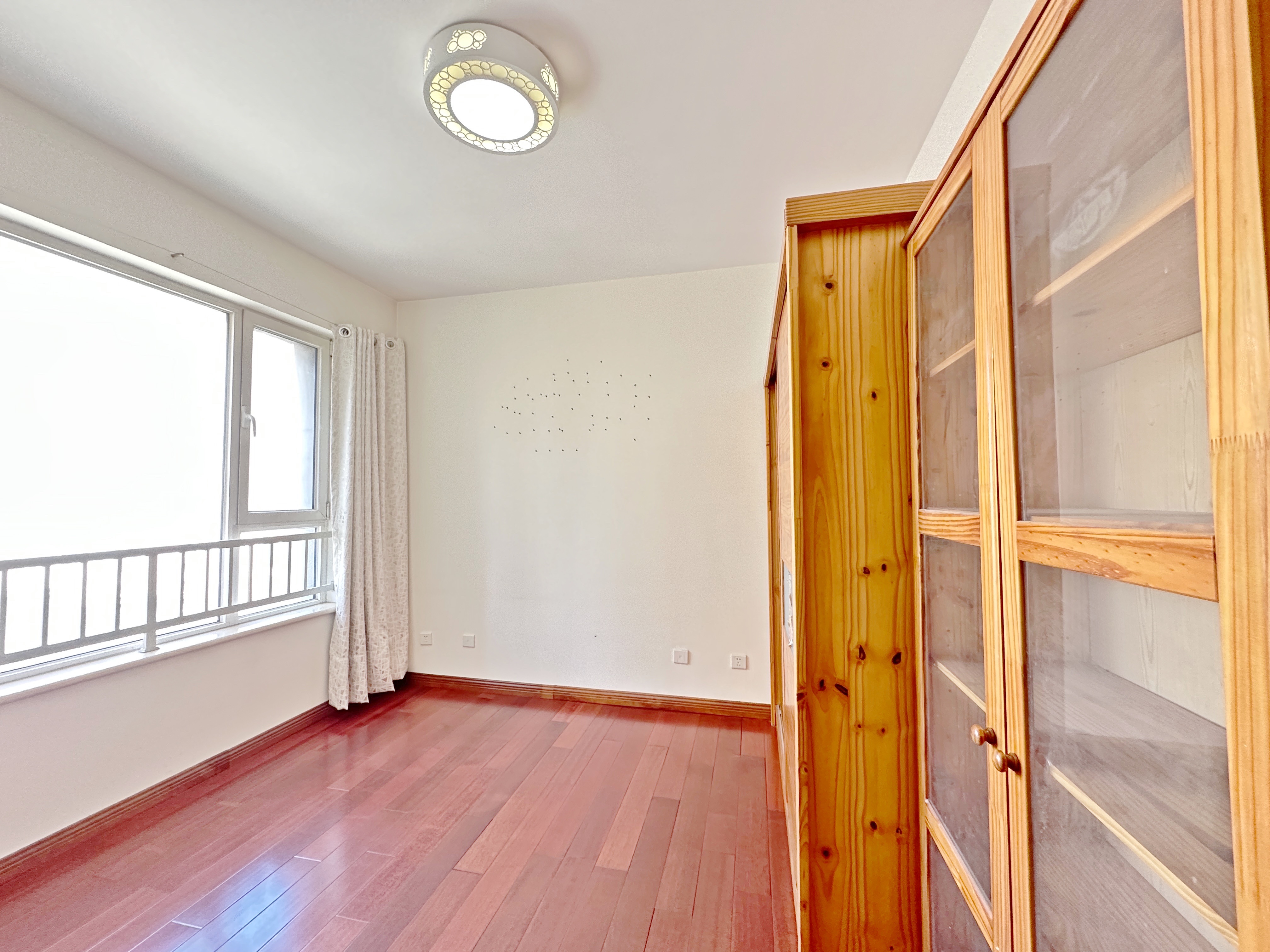 绿地新里卢浮公馆