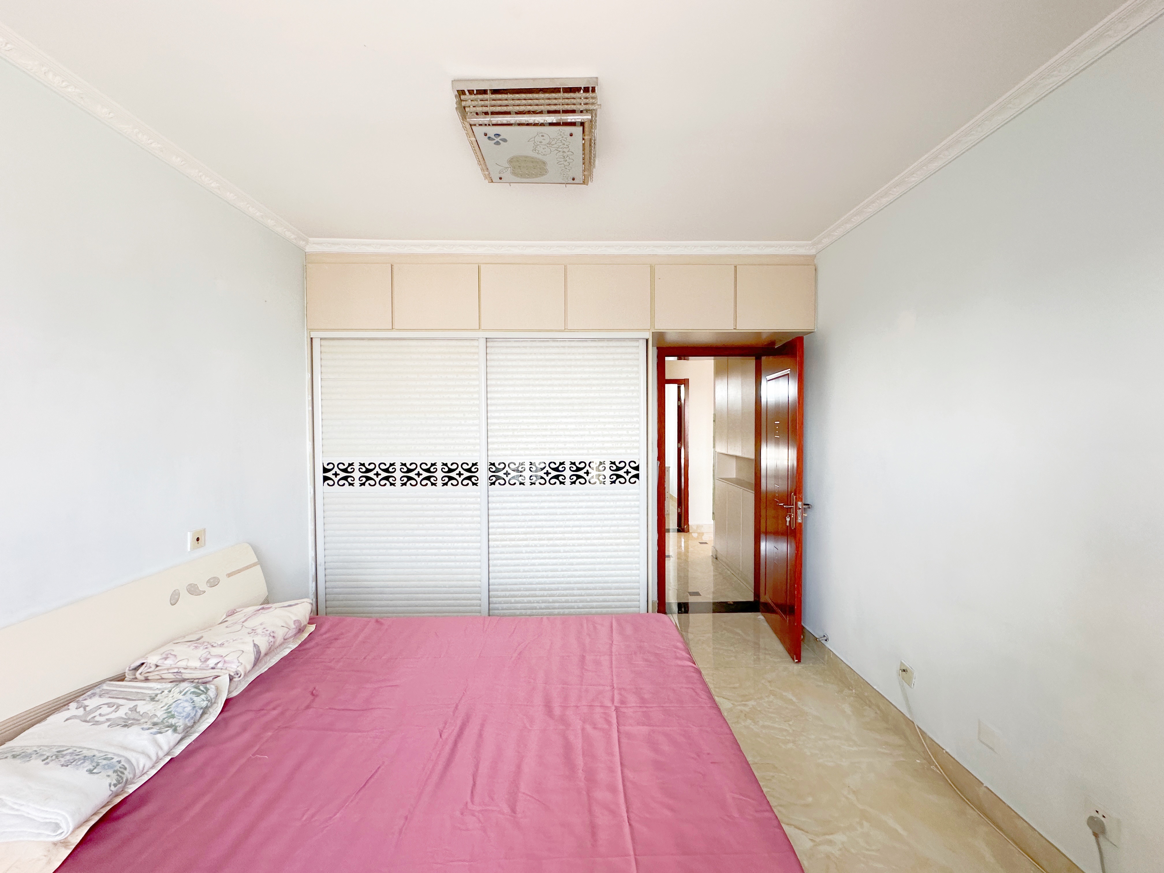 绿地新里梵尔赛公馆