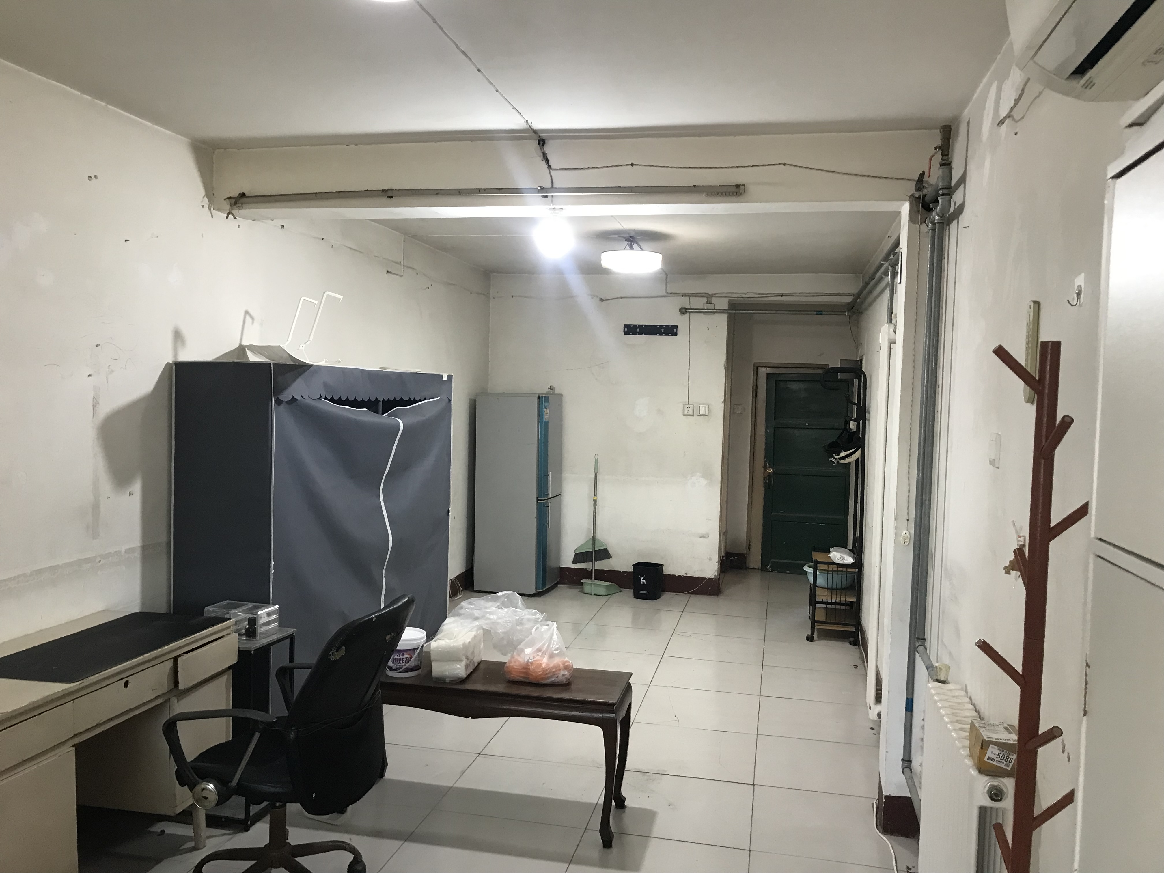 
							闫千户小区