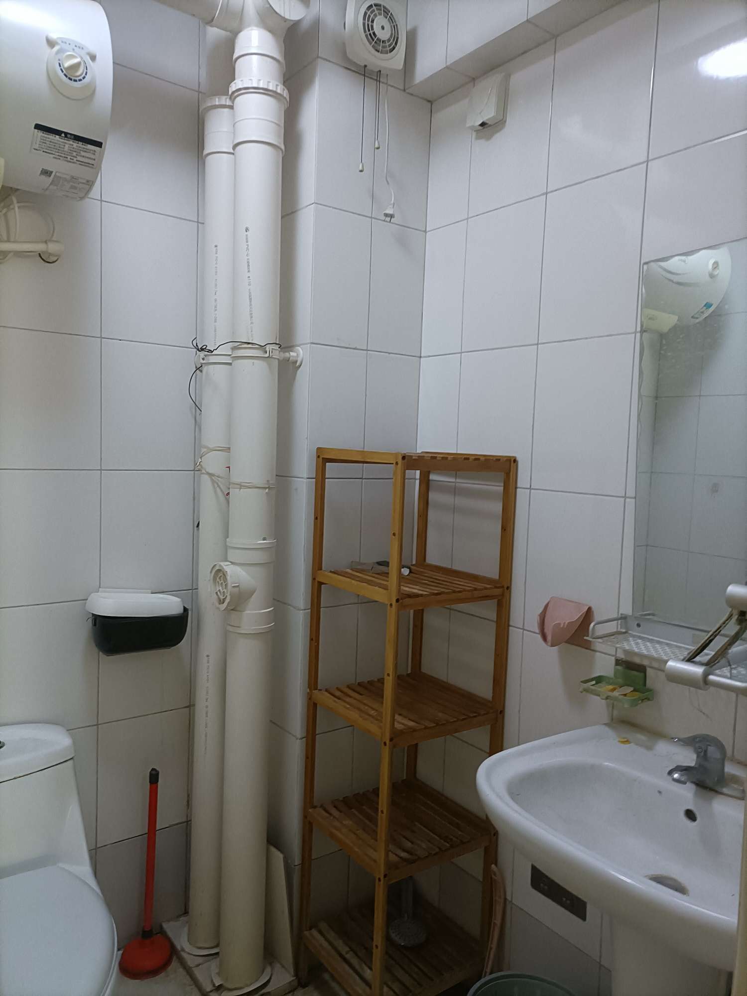 官扎营新区