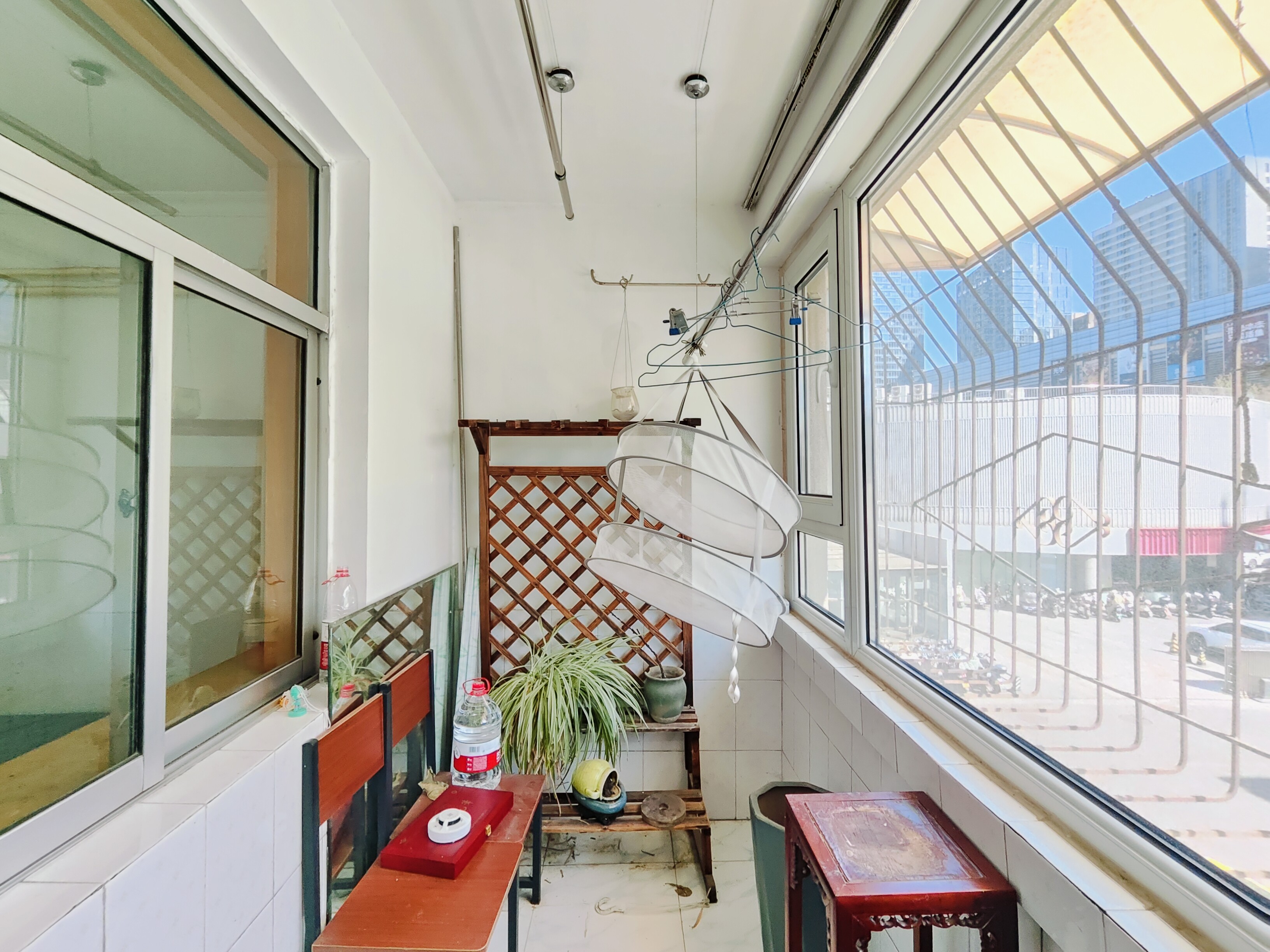 洪家楼西路82号