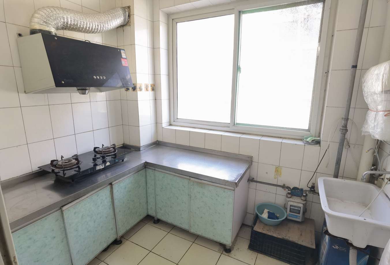 高墙王小区