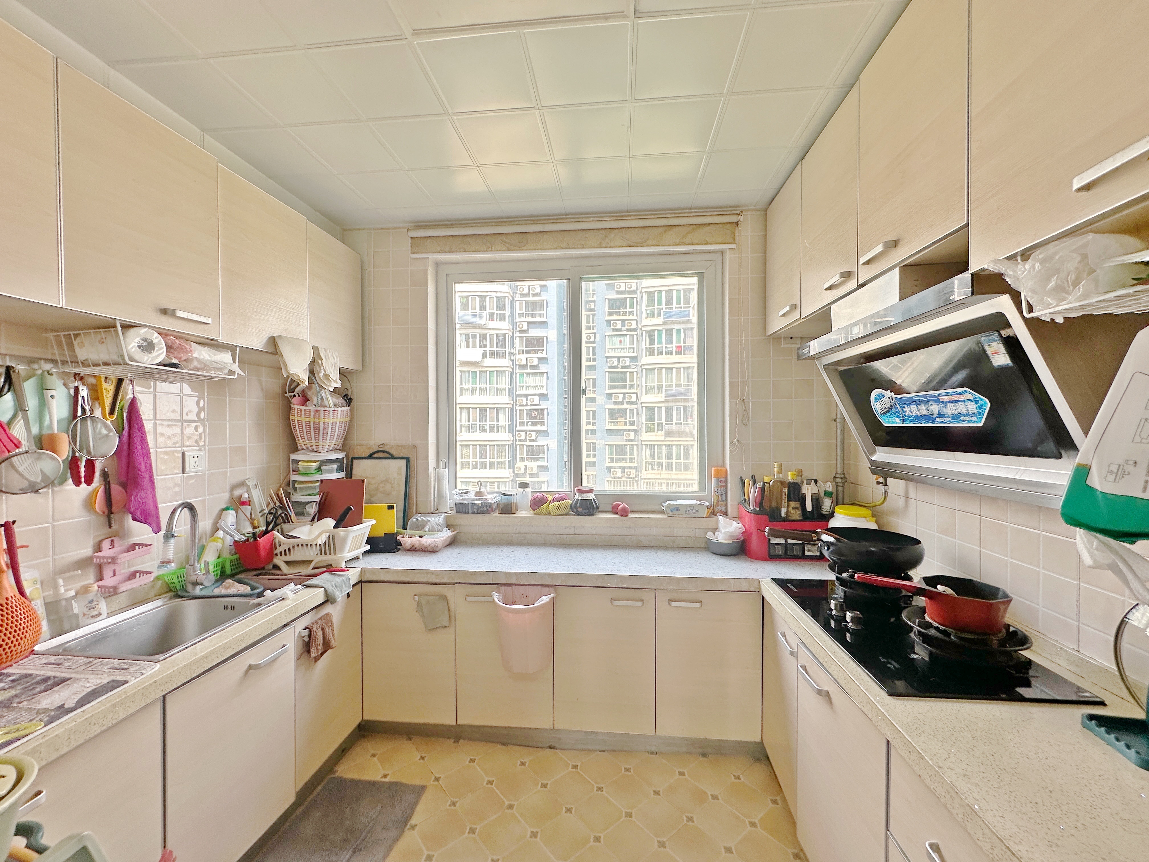 卧龙花园龙泰苑