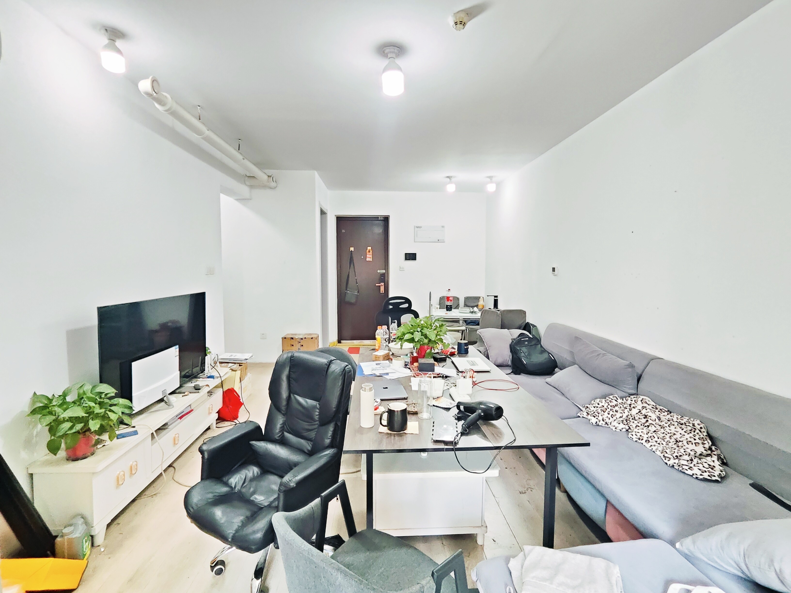  荣盛时代首府 南北