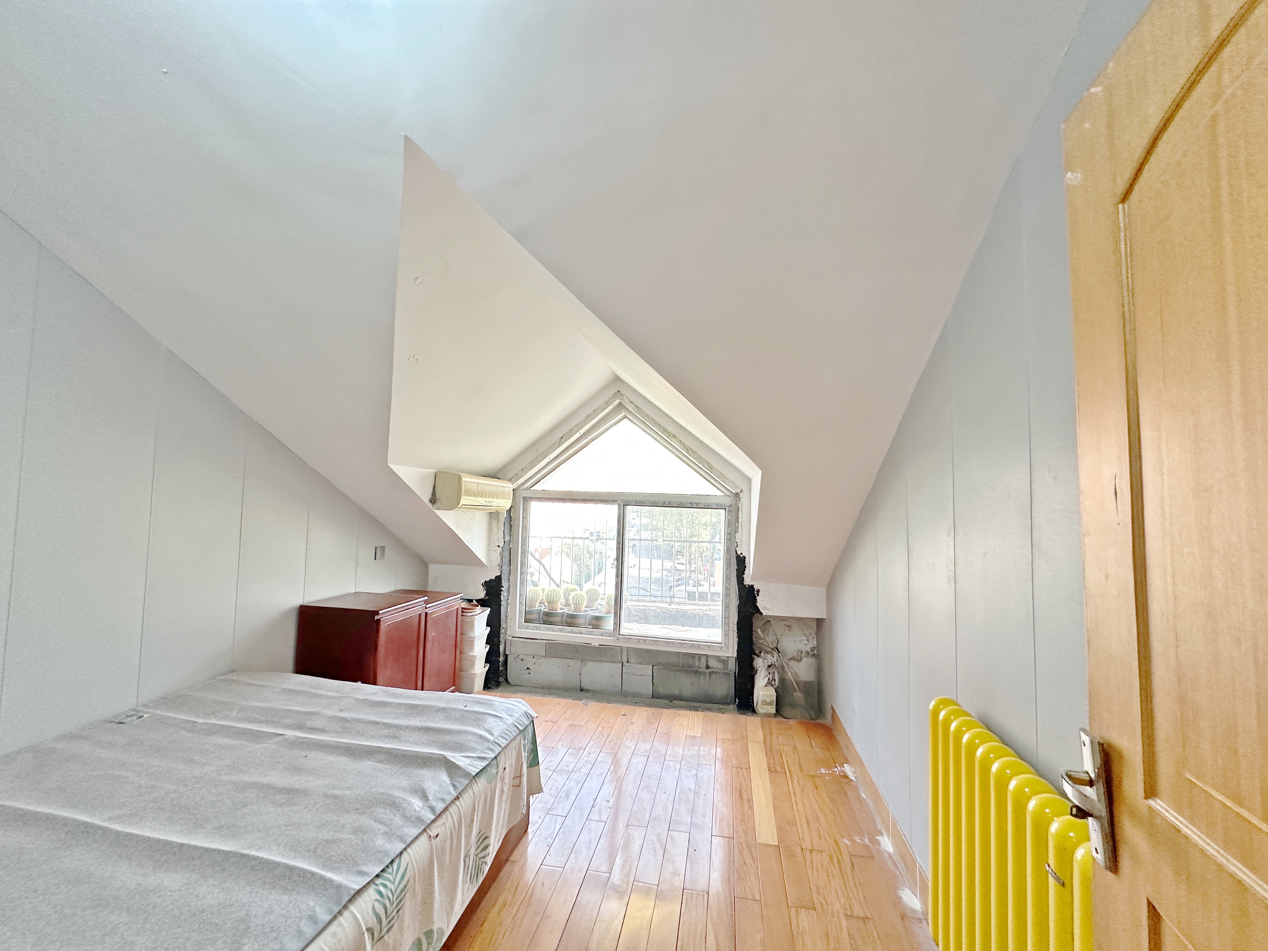 卧龙花园龙盛苑