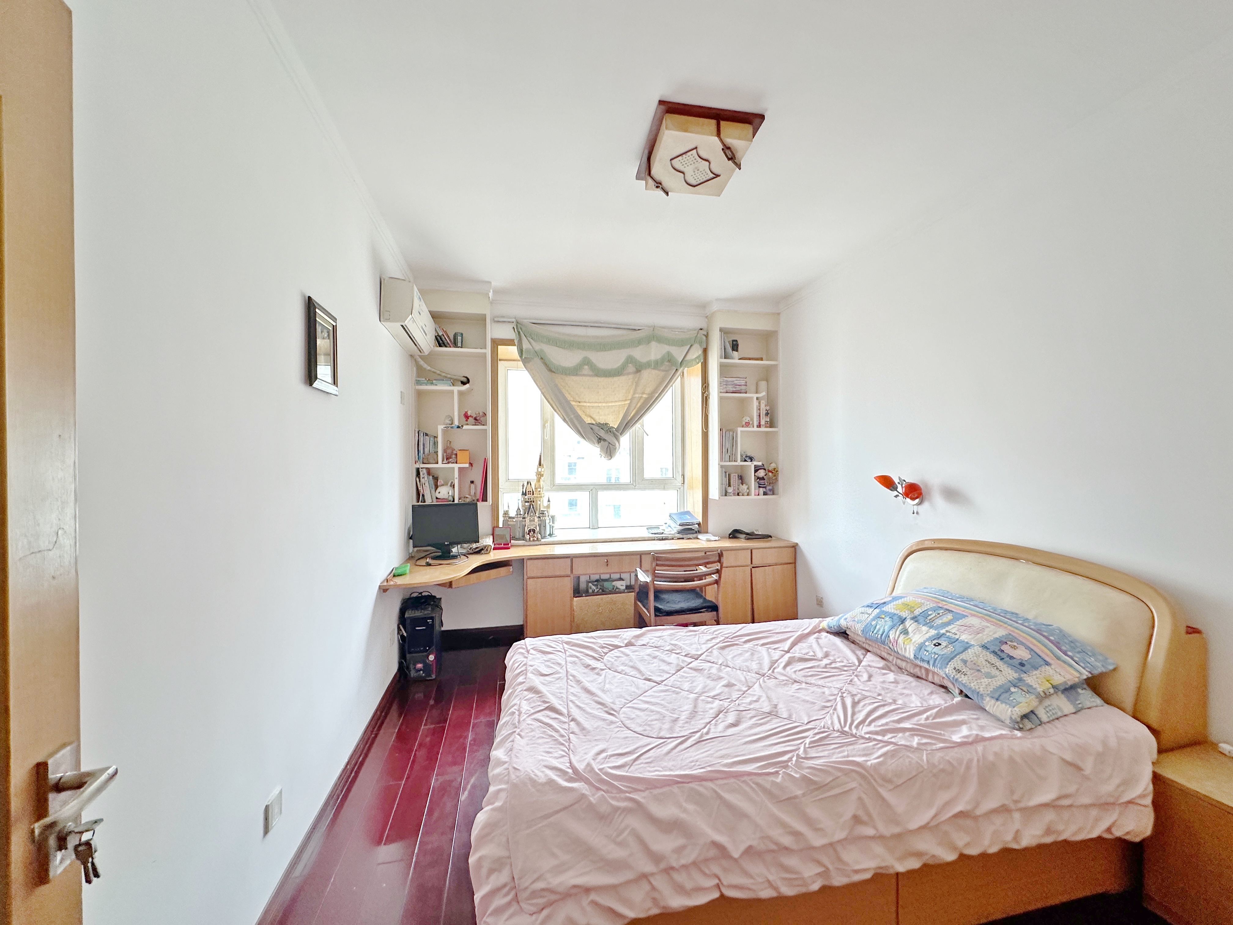 卧龙花园龙泰苑