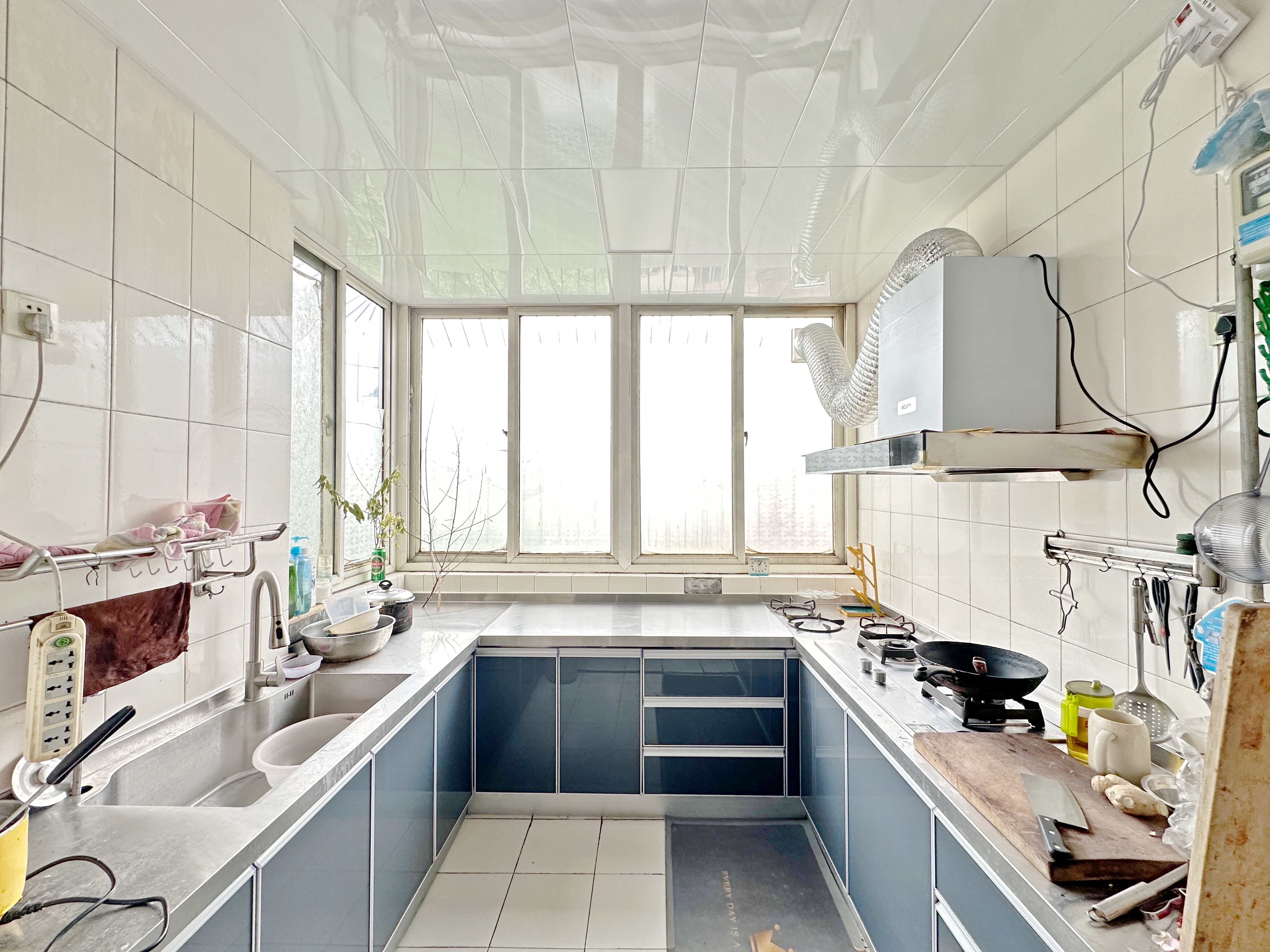 卧龙花园龙和苑