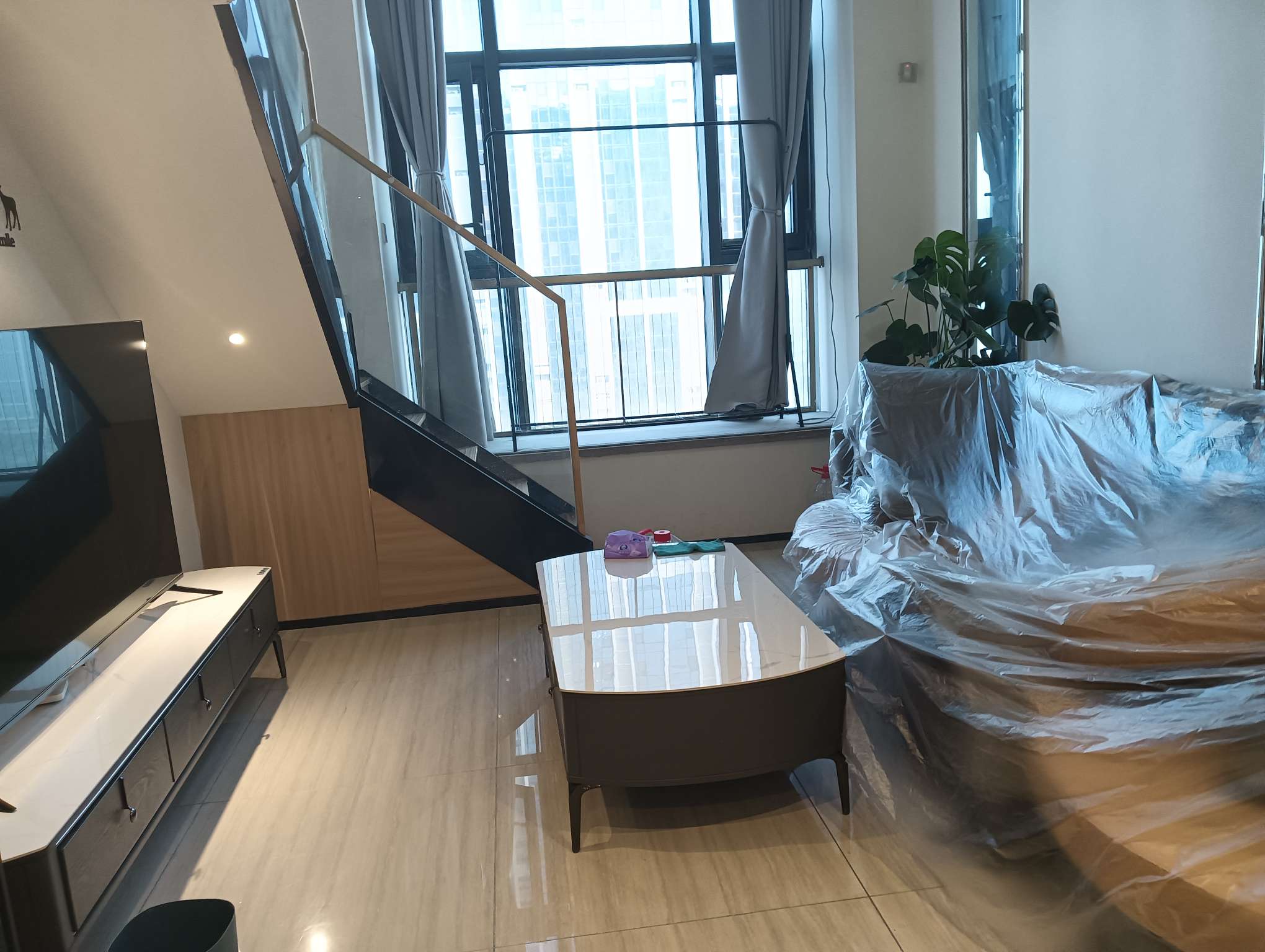 整租·西客站 恒大翡翠华庭(商住楼) 1室1厅 精装 家具齐全 电梯双气