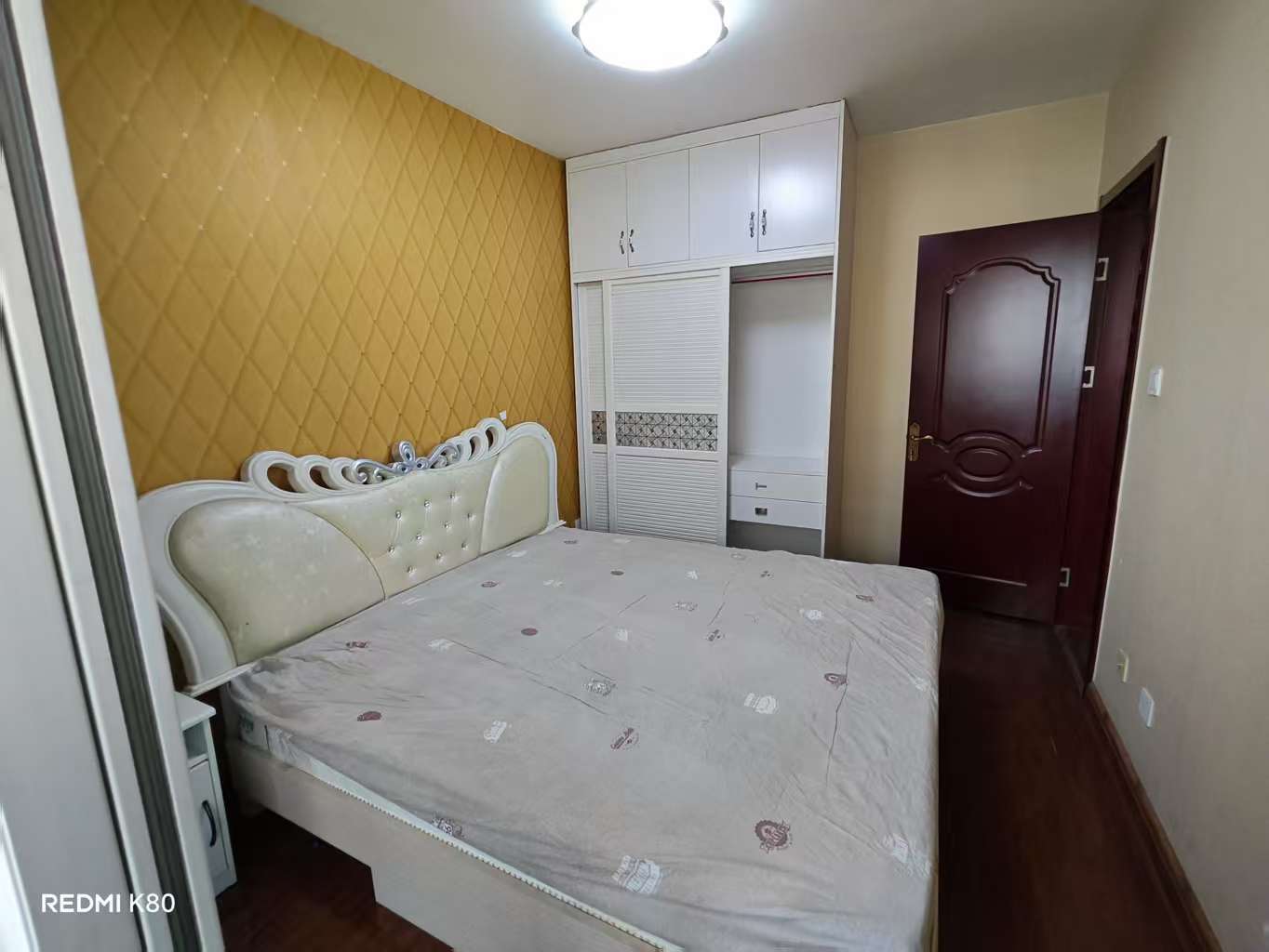 官扎营新区