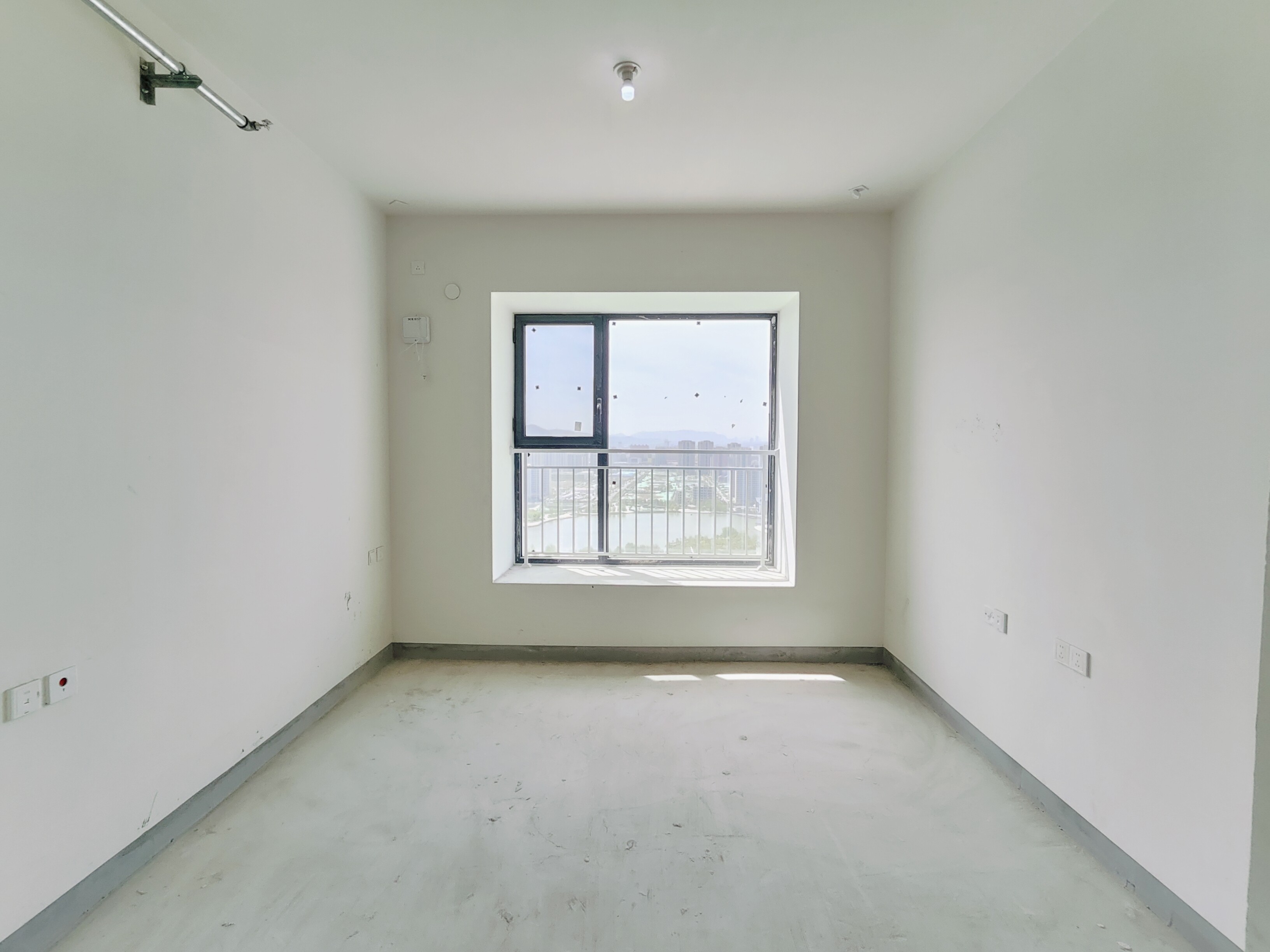 恒大滨河左岸公寓(临湖公馆花园)