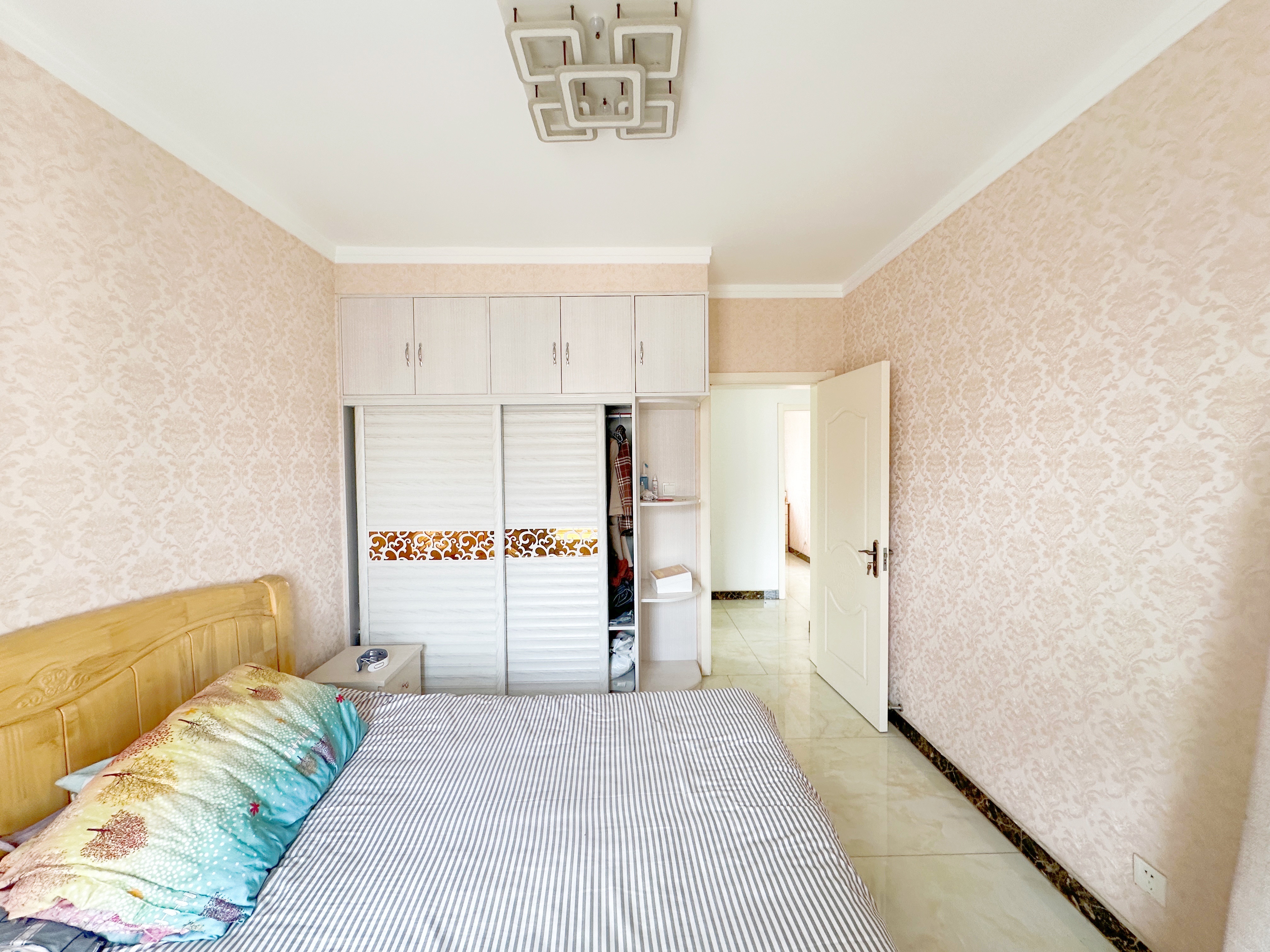 绿地新里梵尔赛公馆