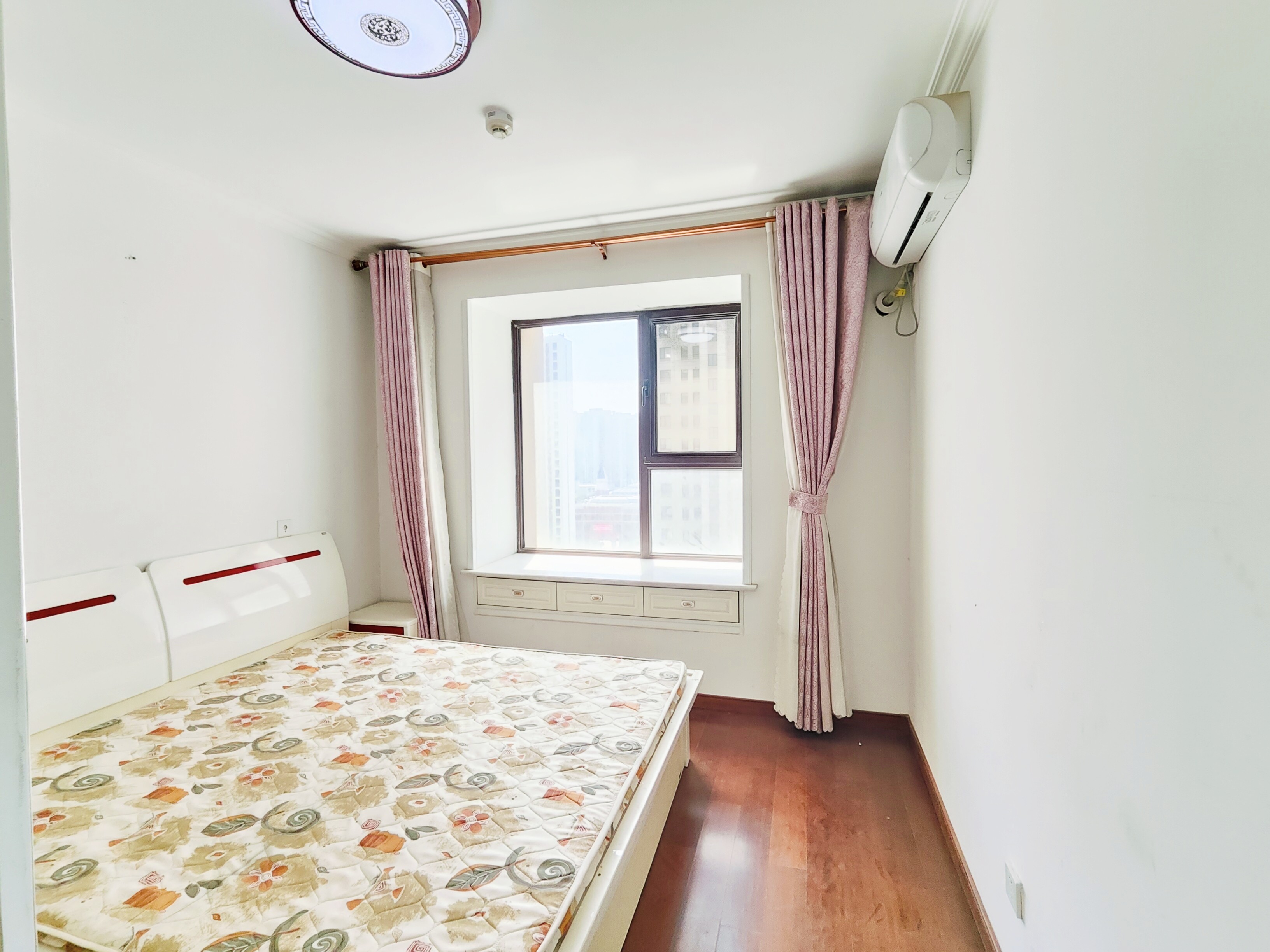 海尔云世界滟澜公馆花园