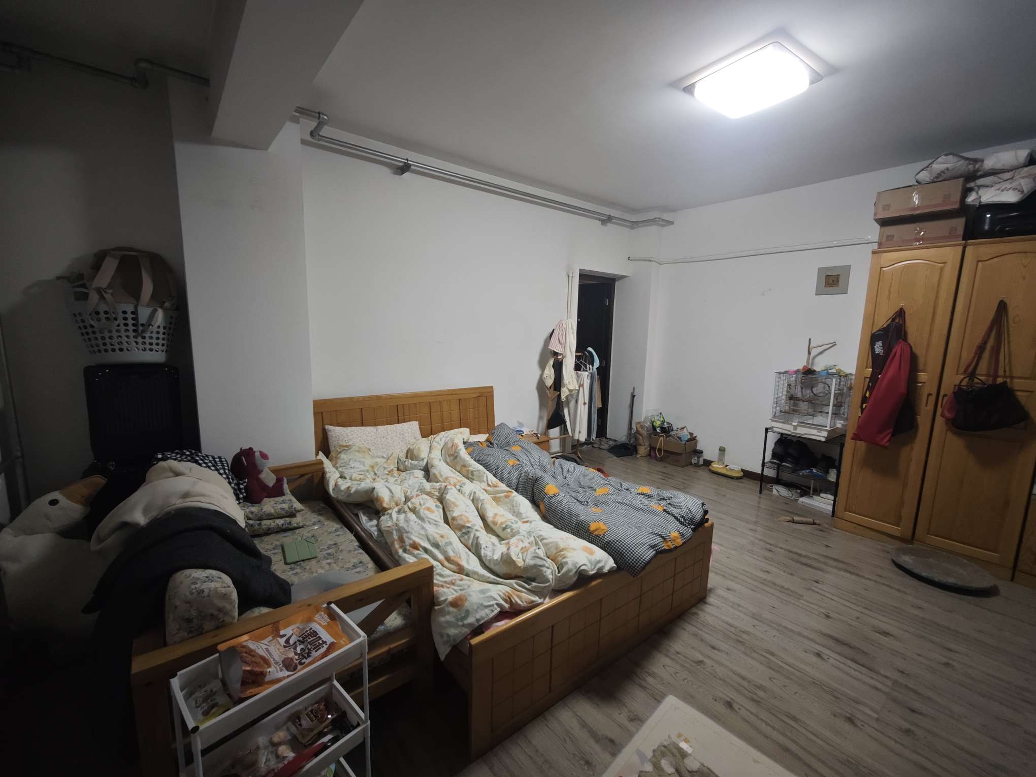 
							黄金时代小区