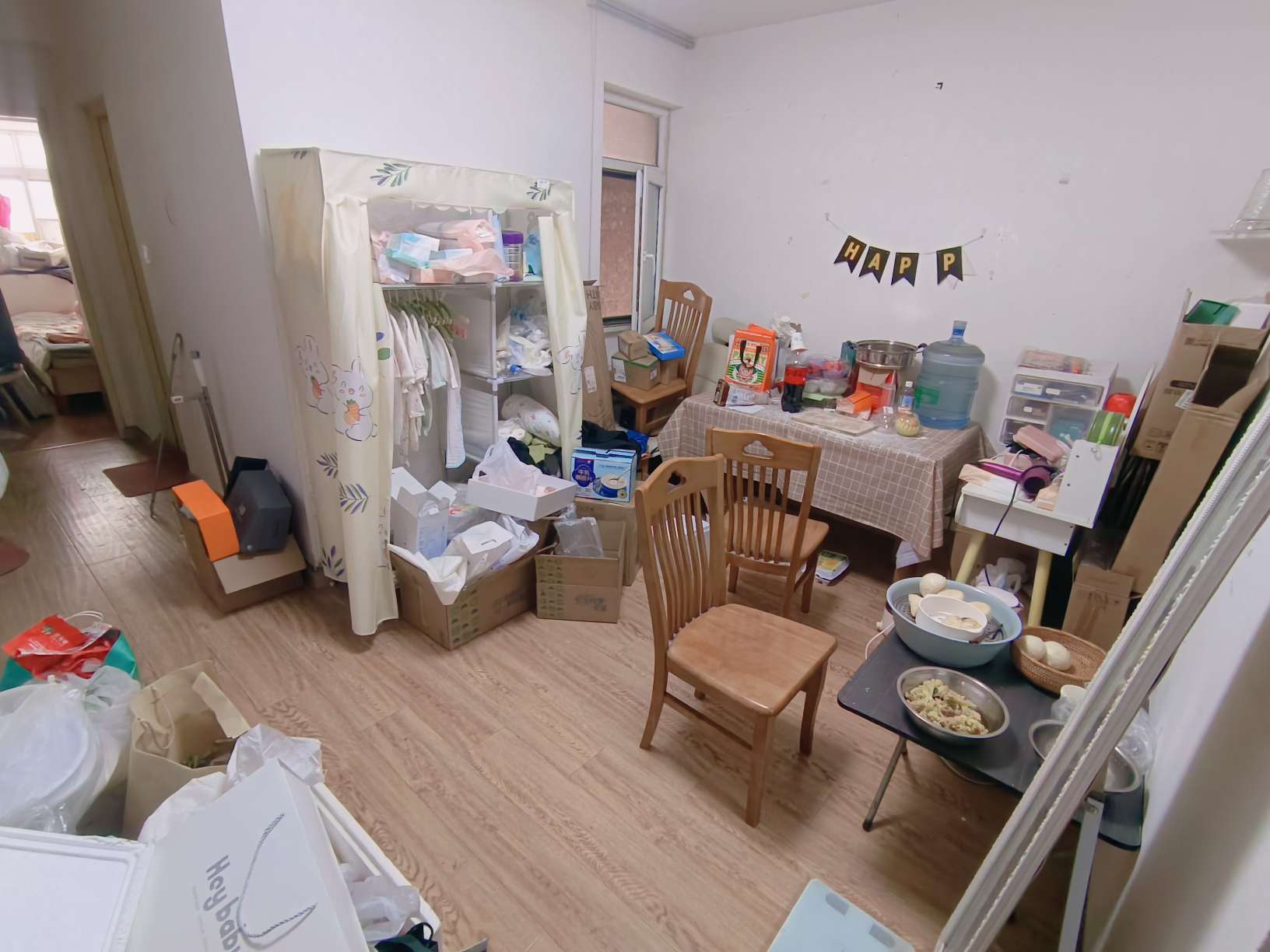 官扎营新区