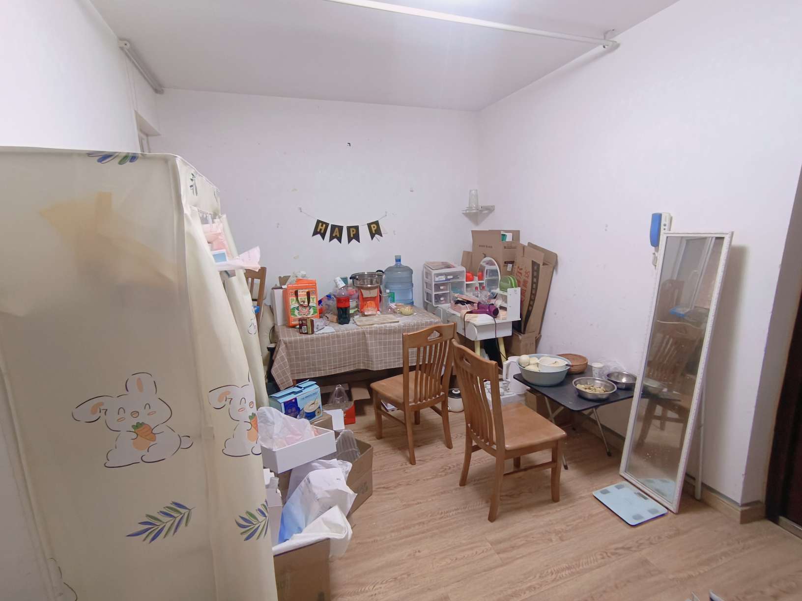 官扎营新区