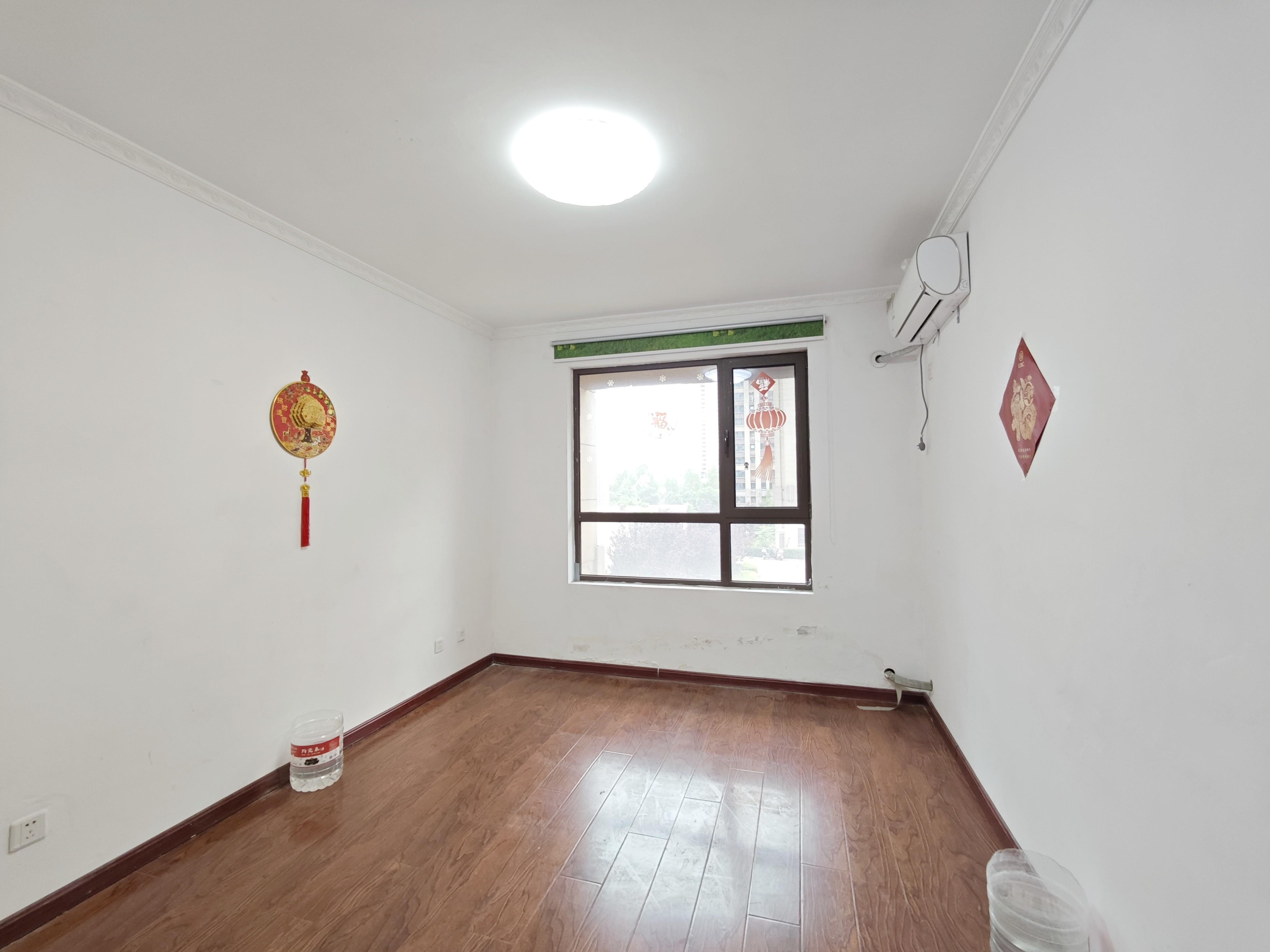 鲁邦奥林逸城东区