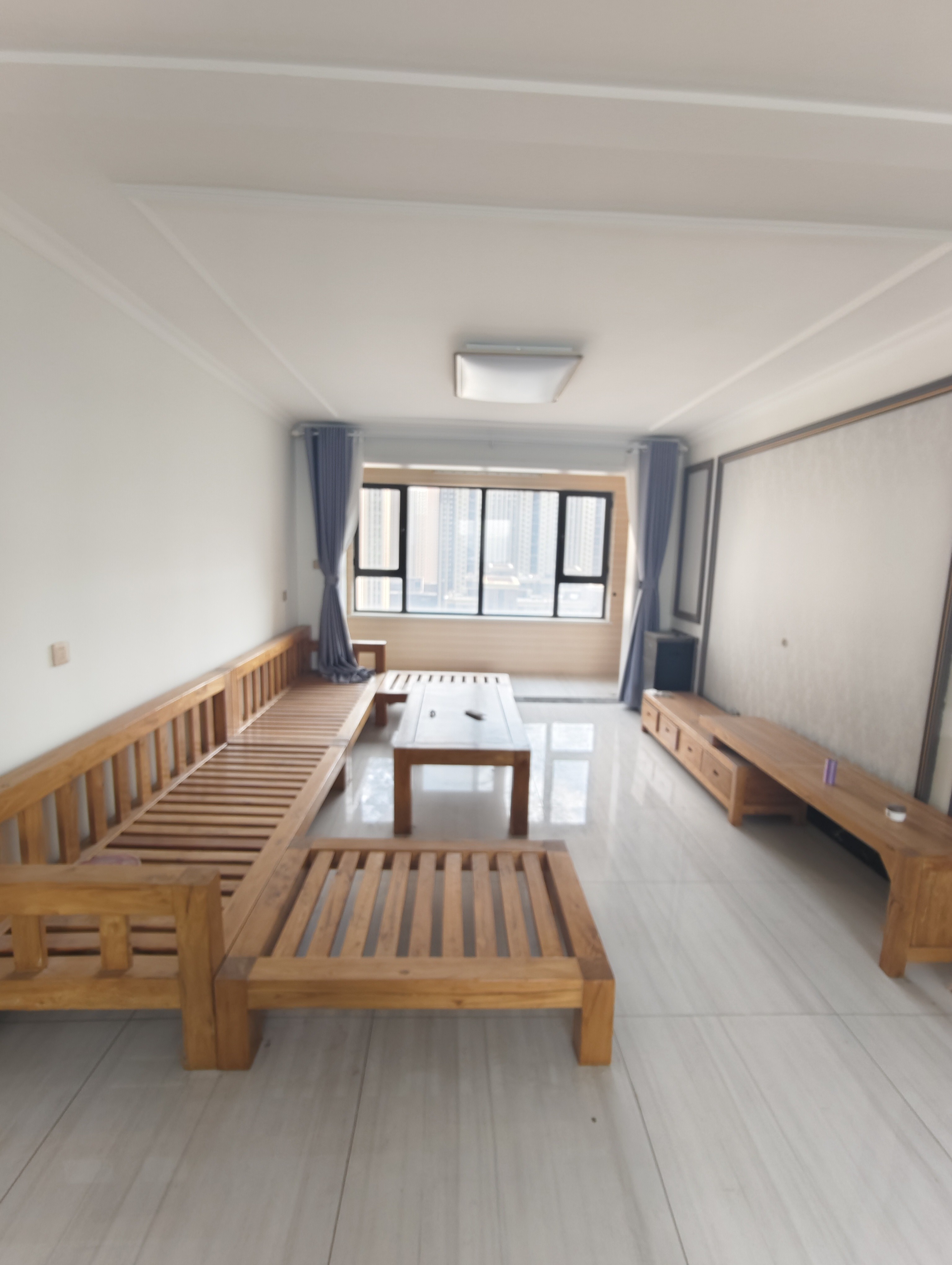 整租· 翡翠大观（原泰悦赫府） 3室2厅 南北