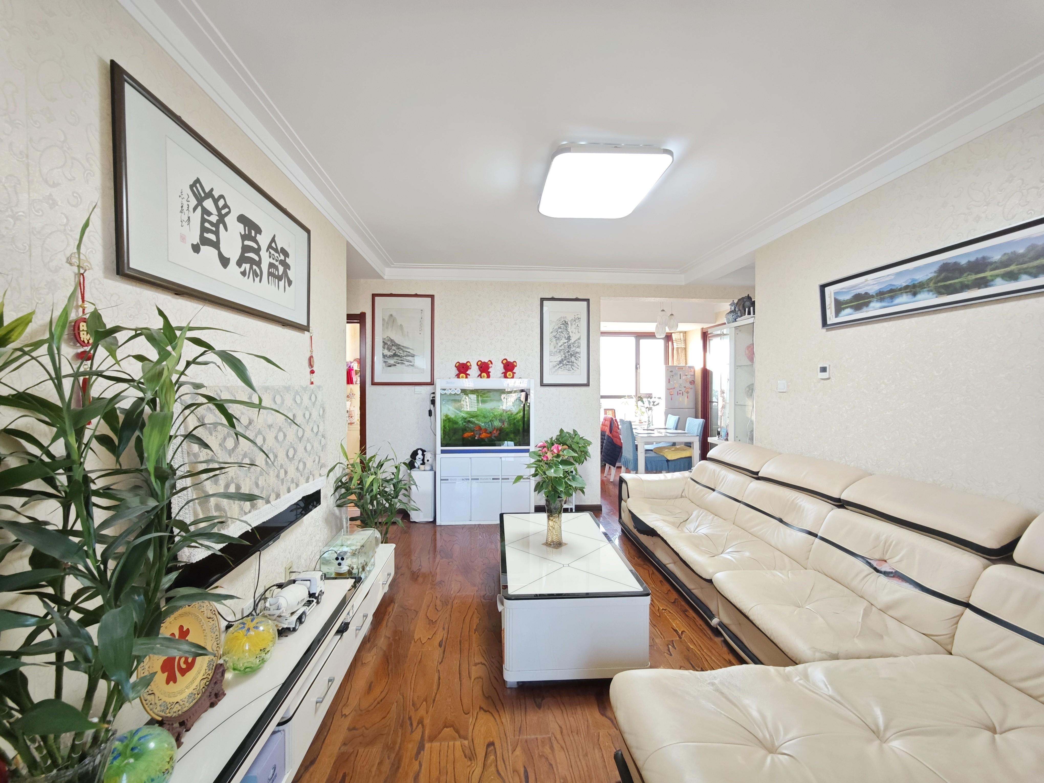 鲁邦奥林逸城东区