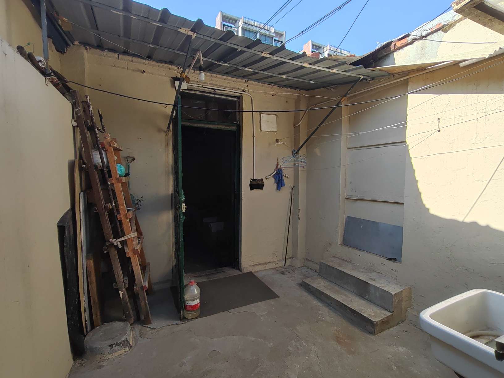整租·橡胶厂单位宿舍平房  东
