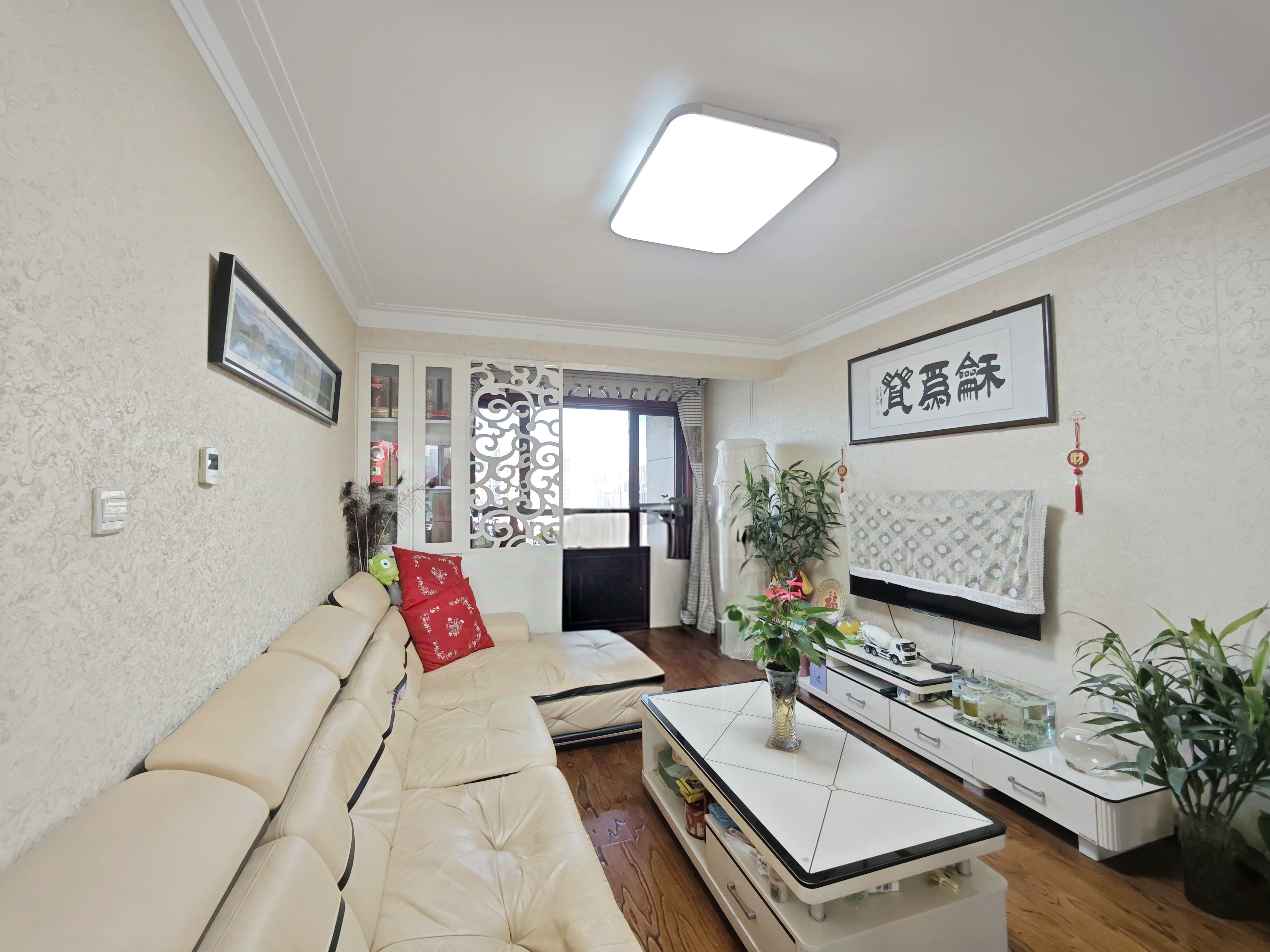   鲁邦奥林逸城东区  南北