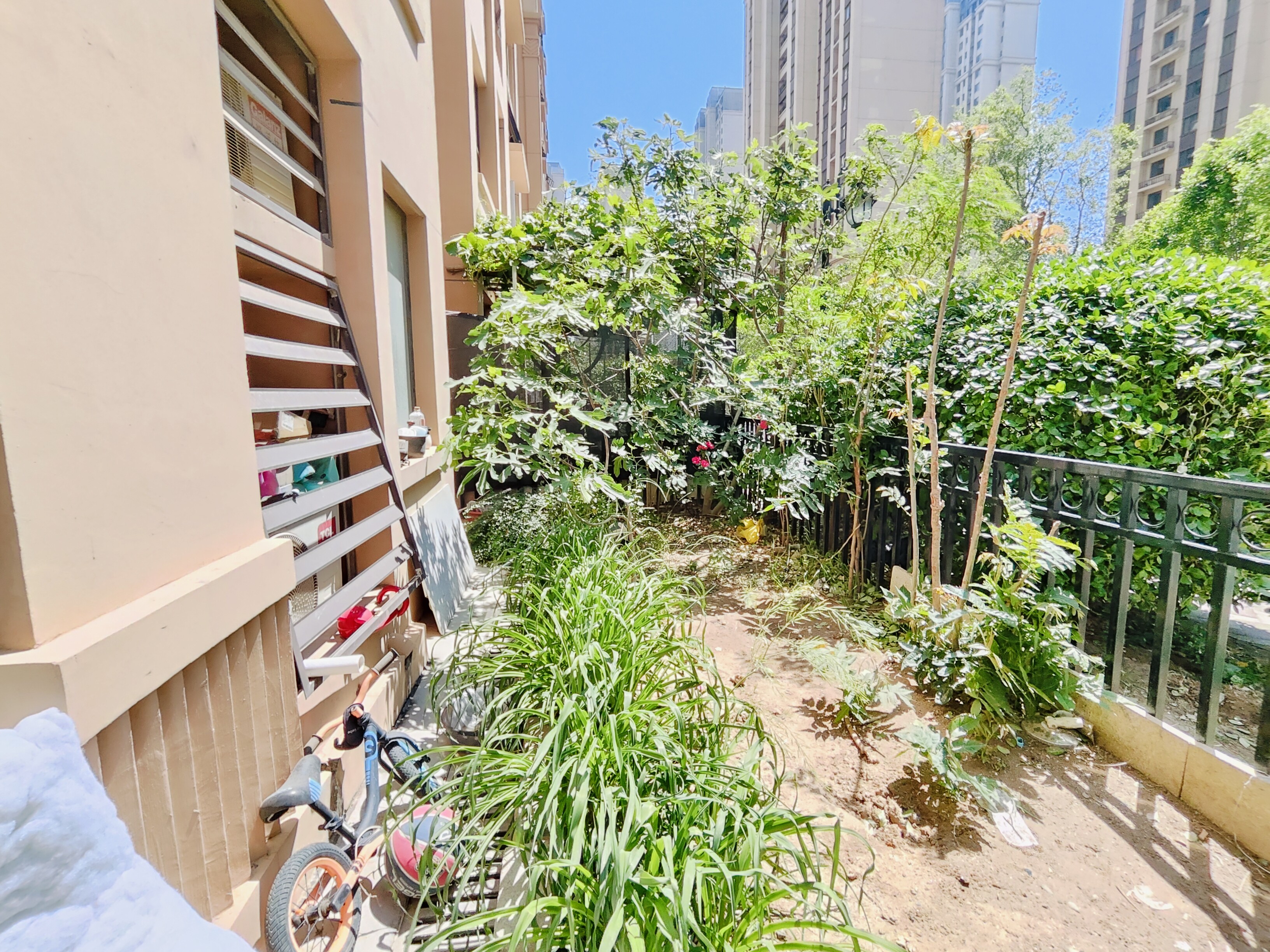  中海华山珑城一区  南