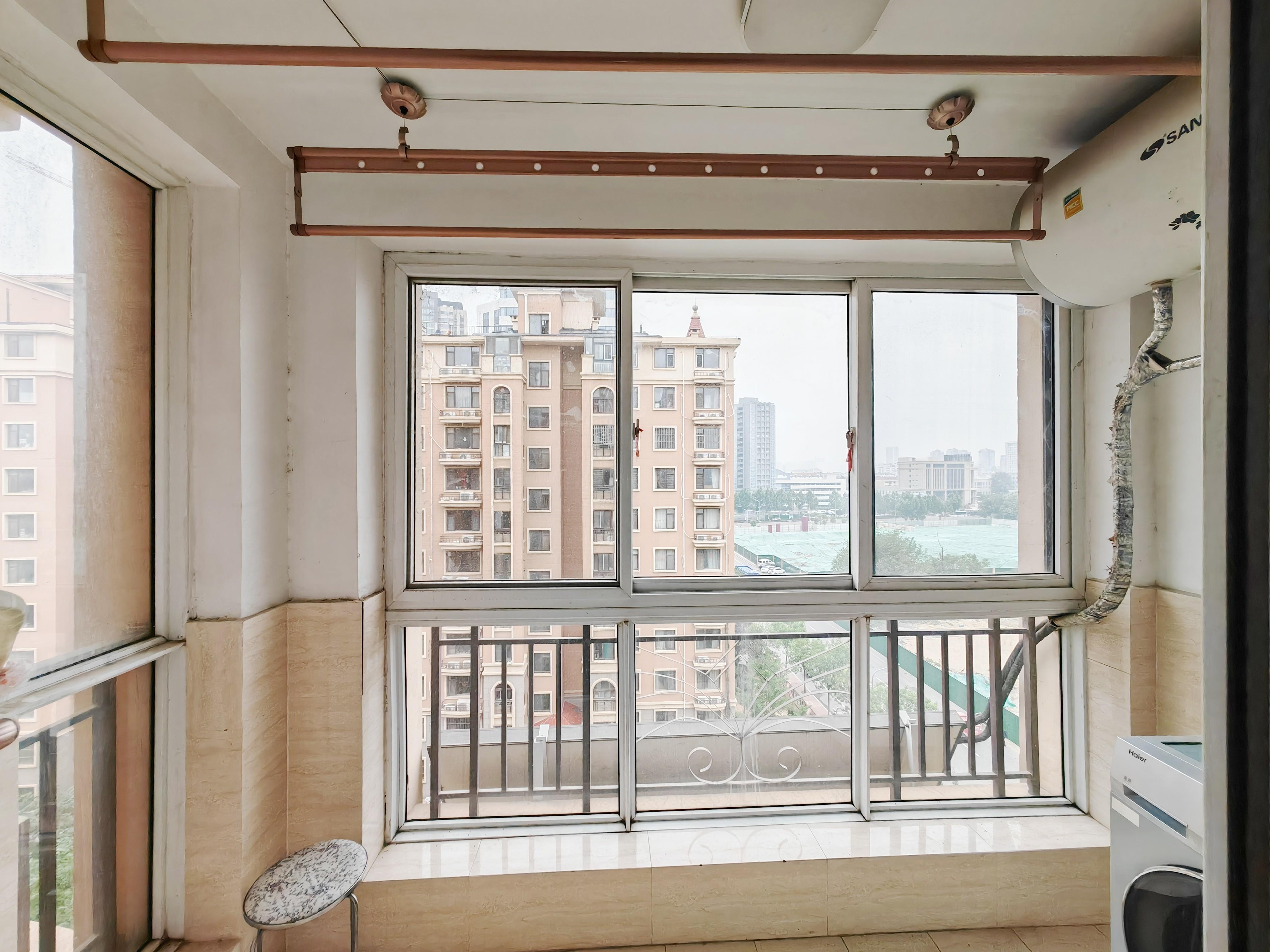 假日丽景花园