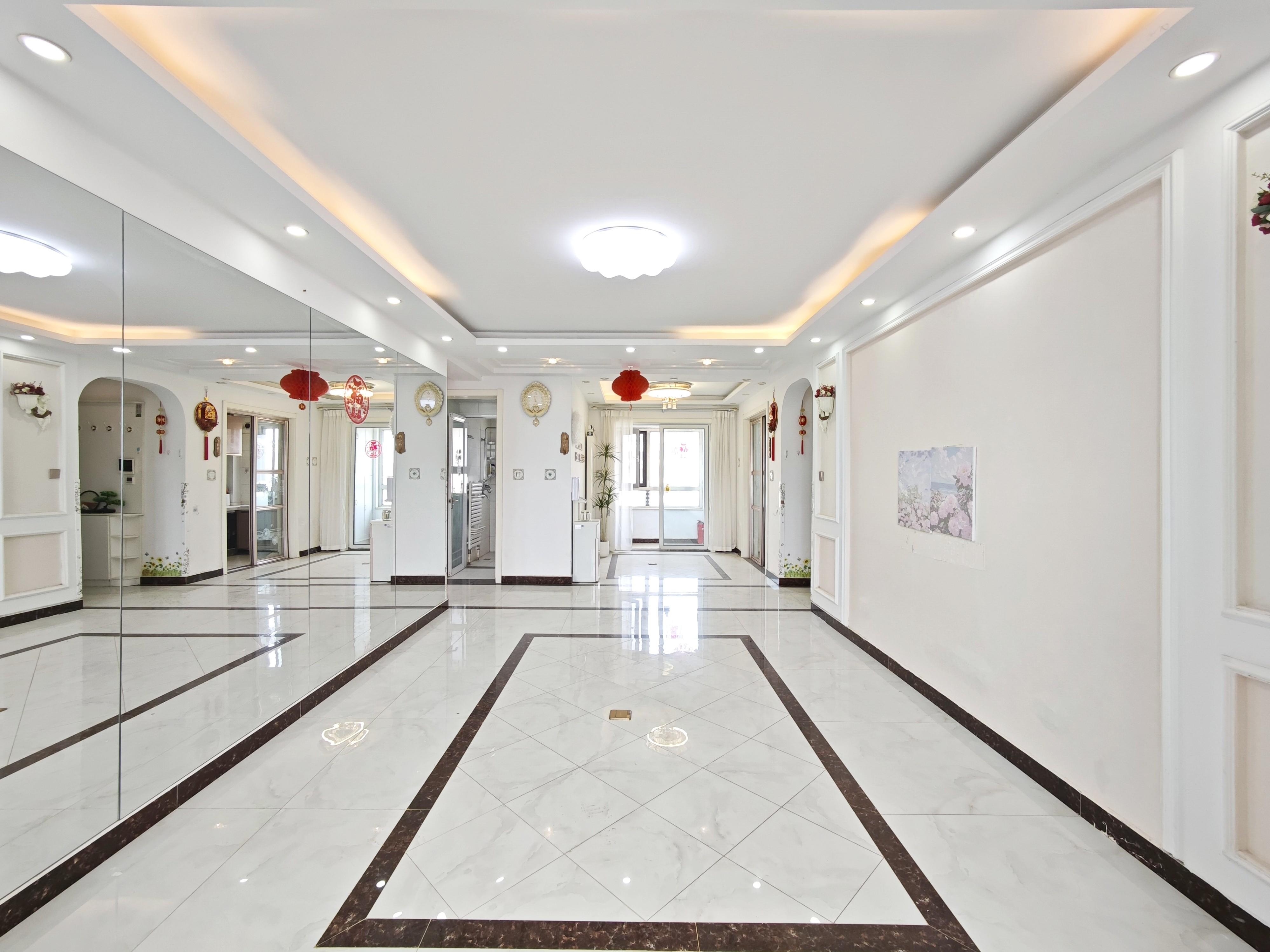 绿地新里香榭丽公馆