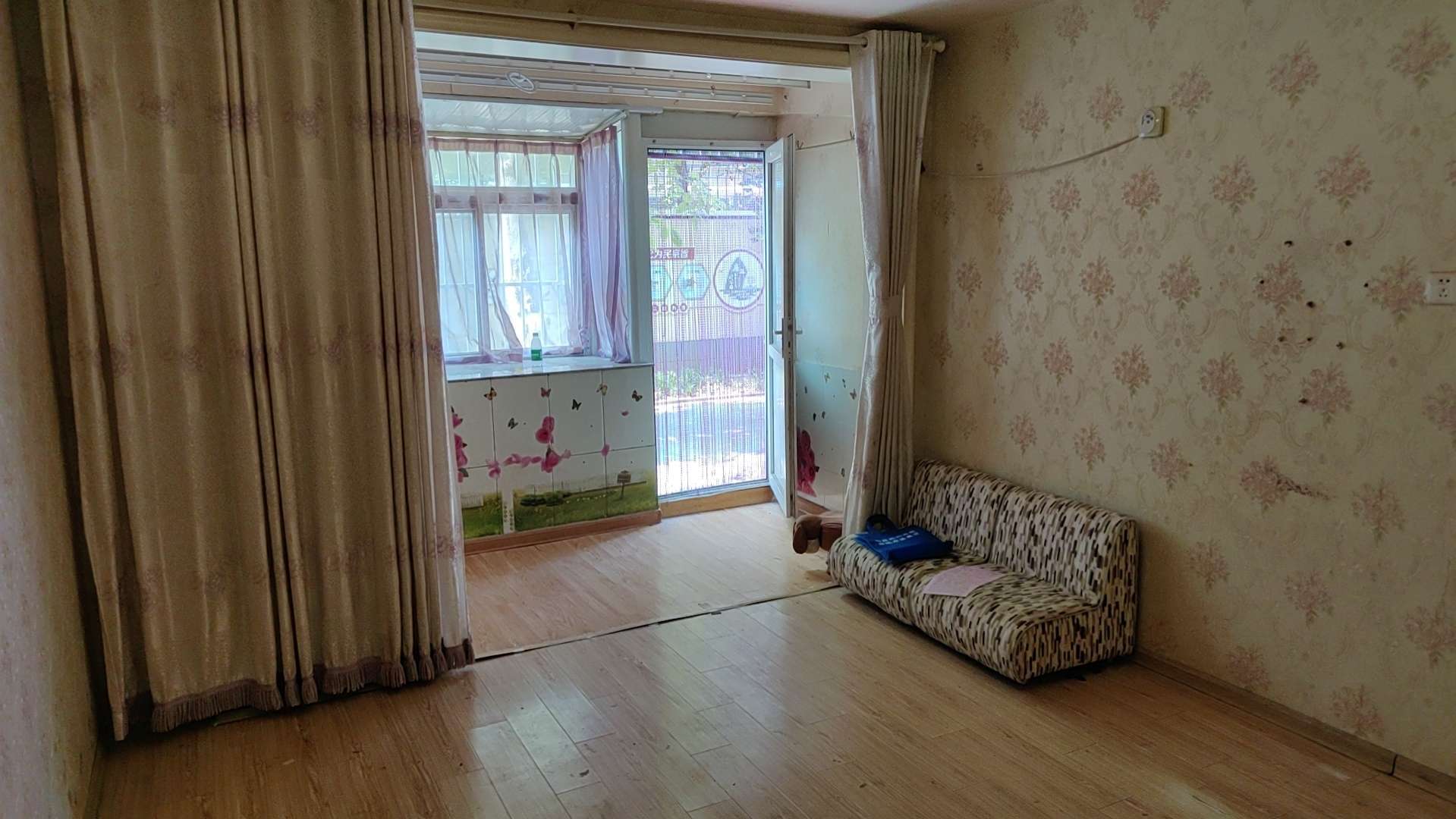 馆驿街小区