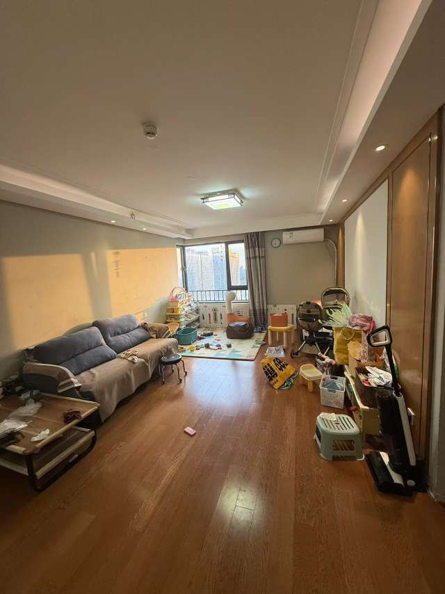 
							中建国熙台