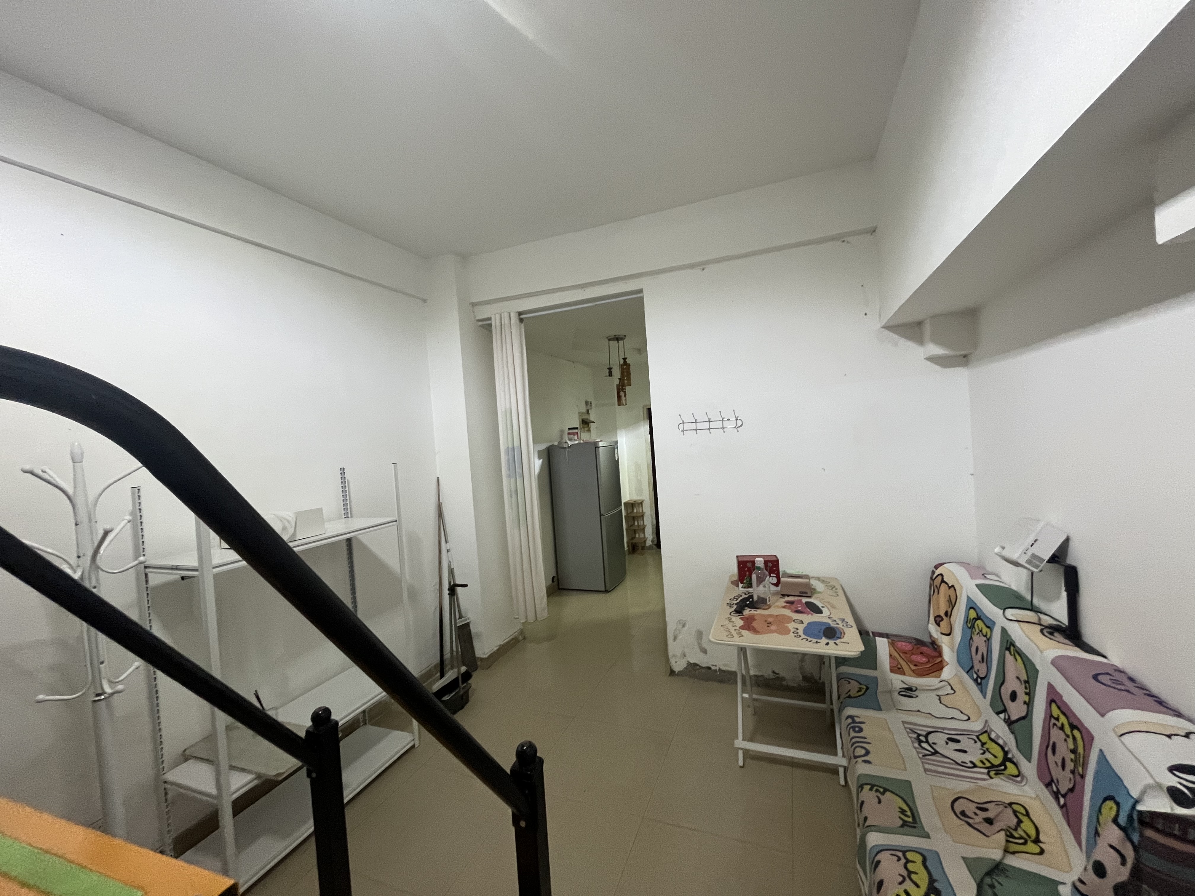 
							青苹果公寓