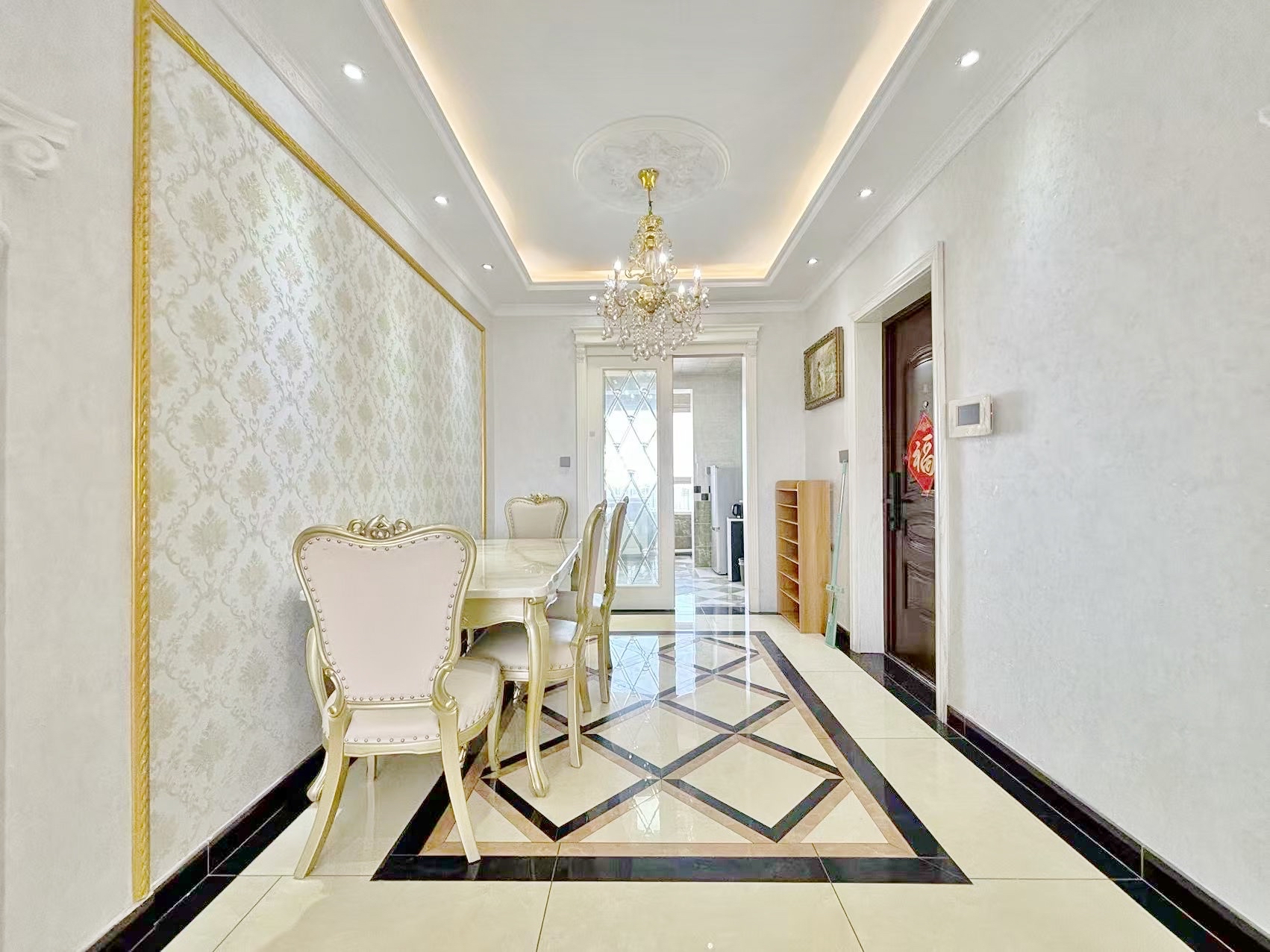 绿地新里卢浮公馆