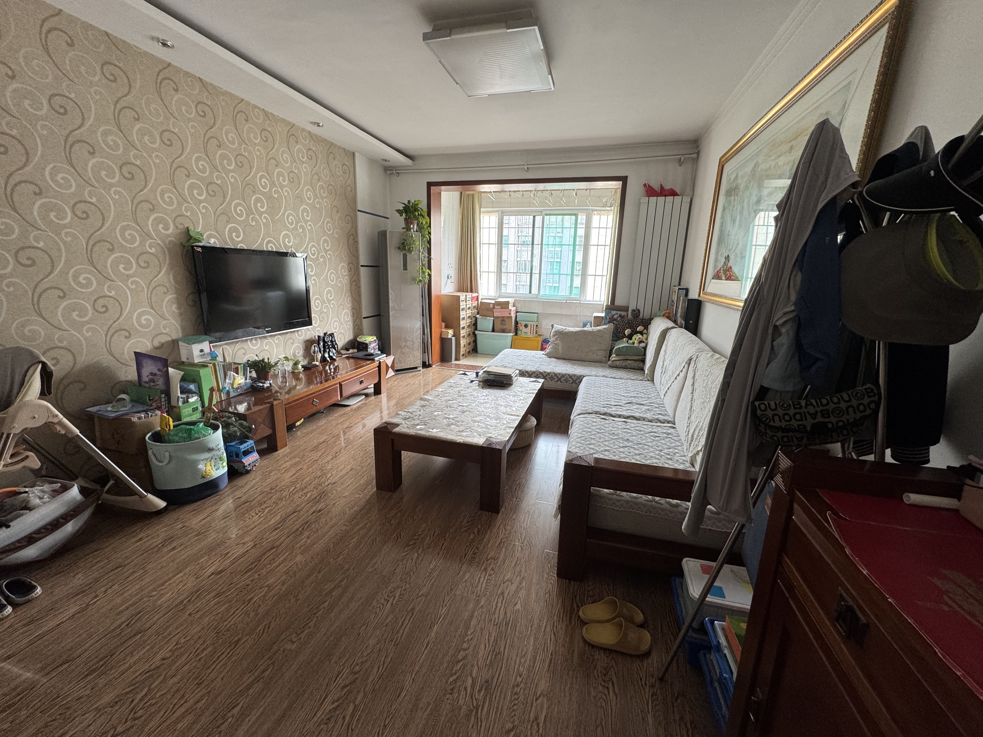 
							钢城新苑东区