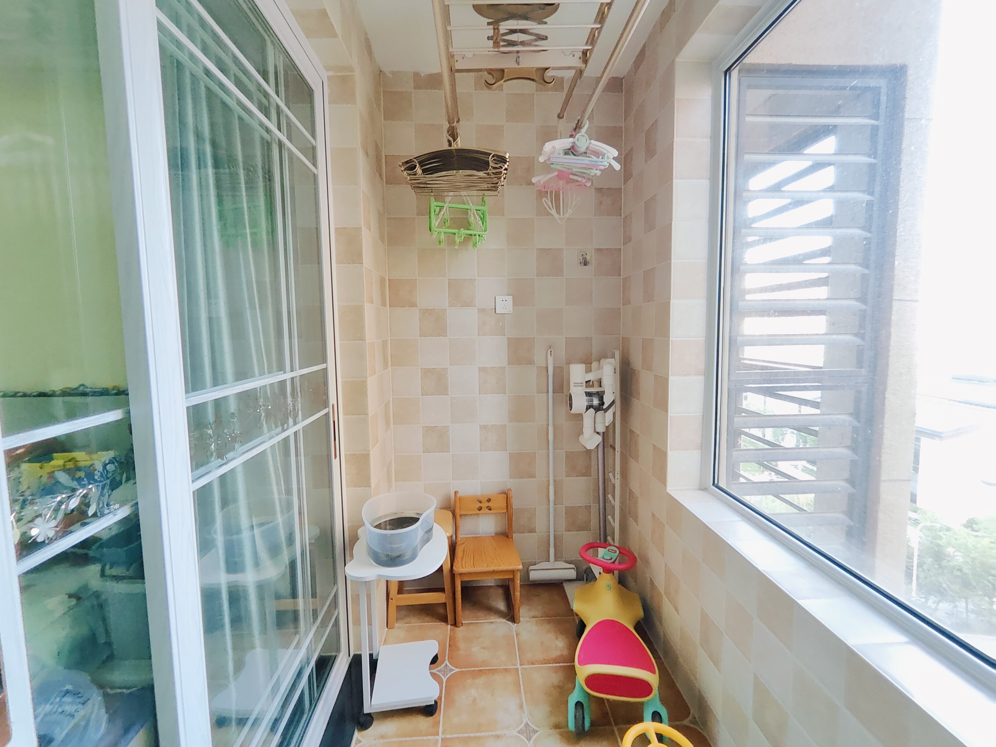 海尔云世界滟澜公馆花园