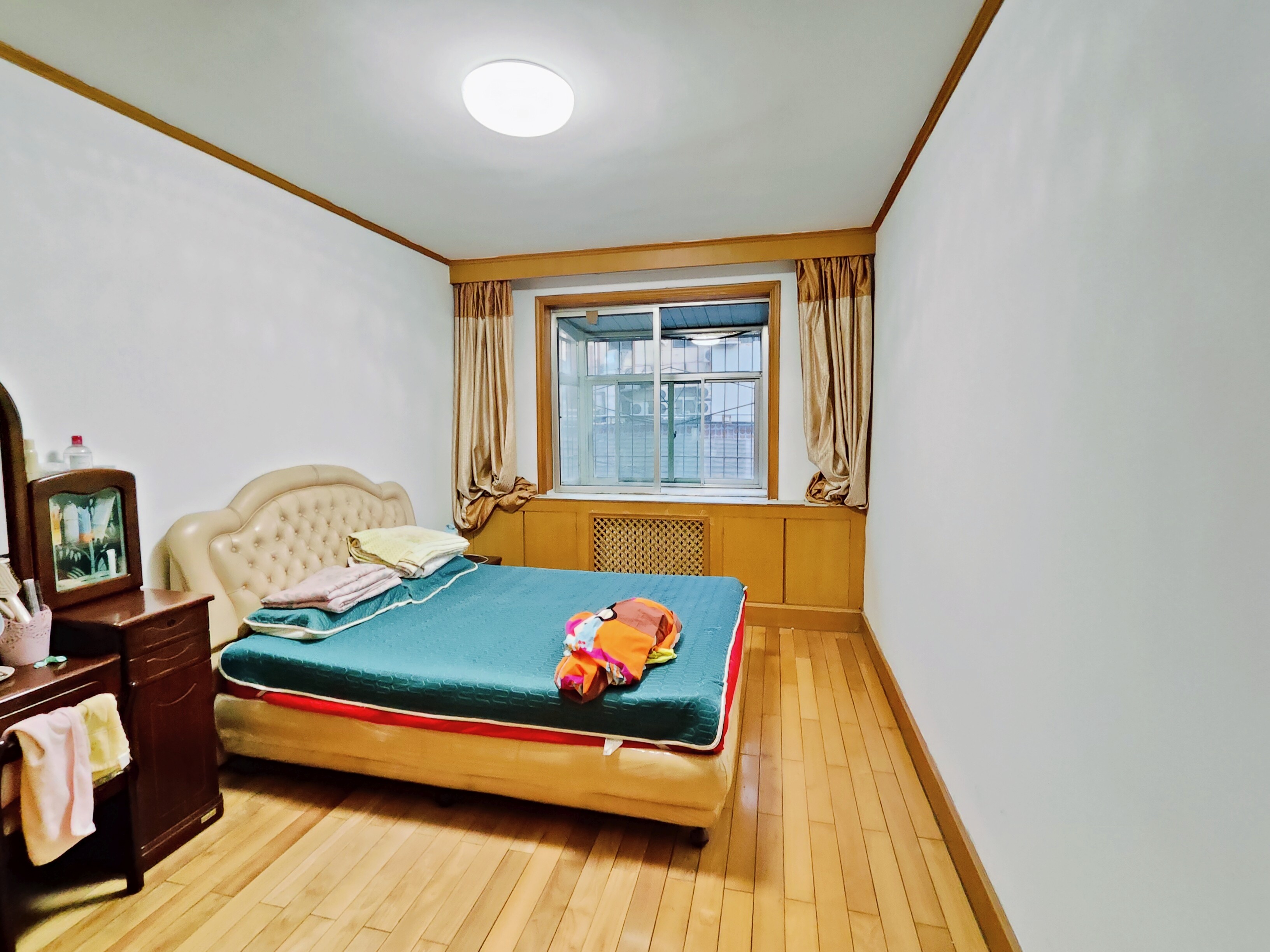 洪家楼西路82号