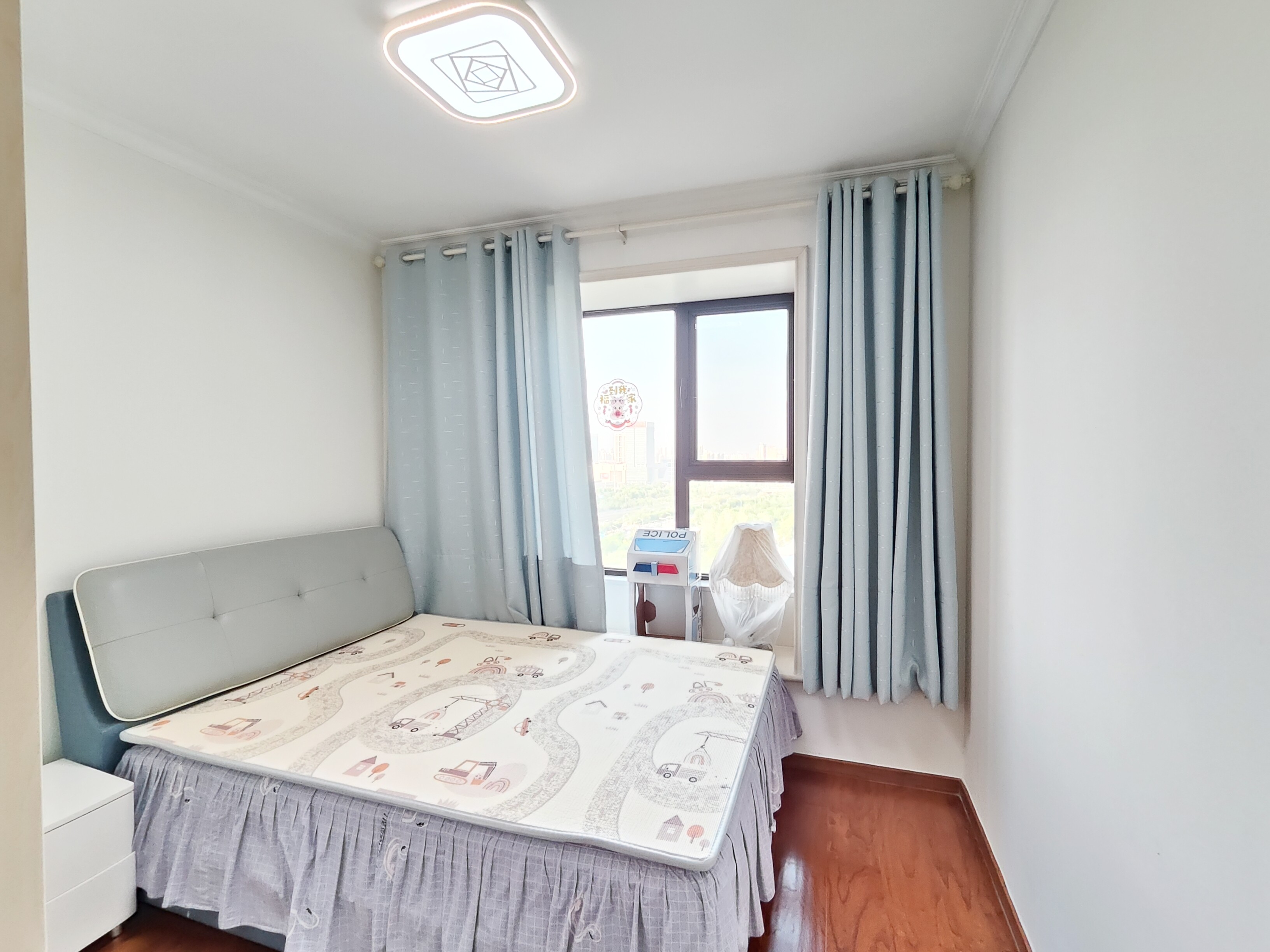 海尔云世界滟澜公馆花园