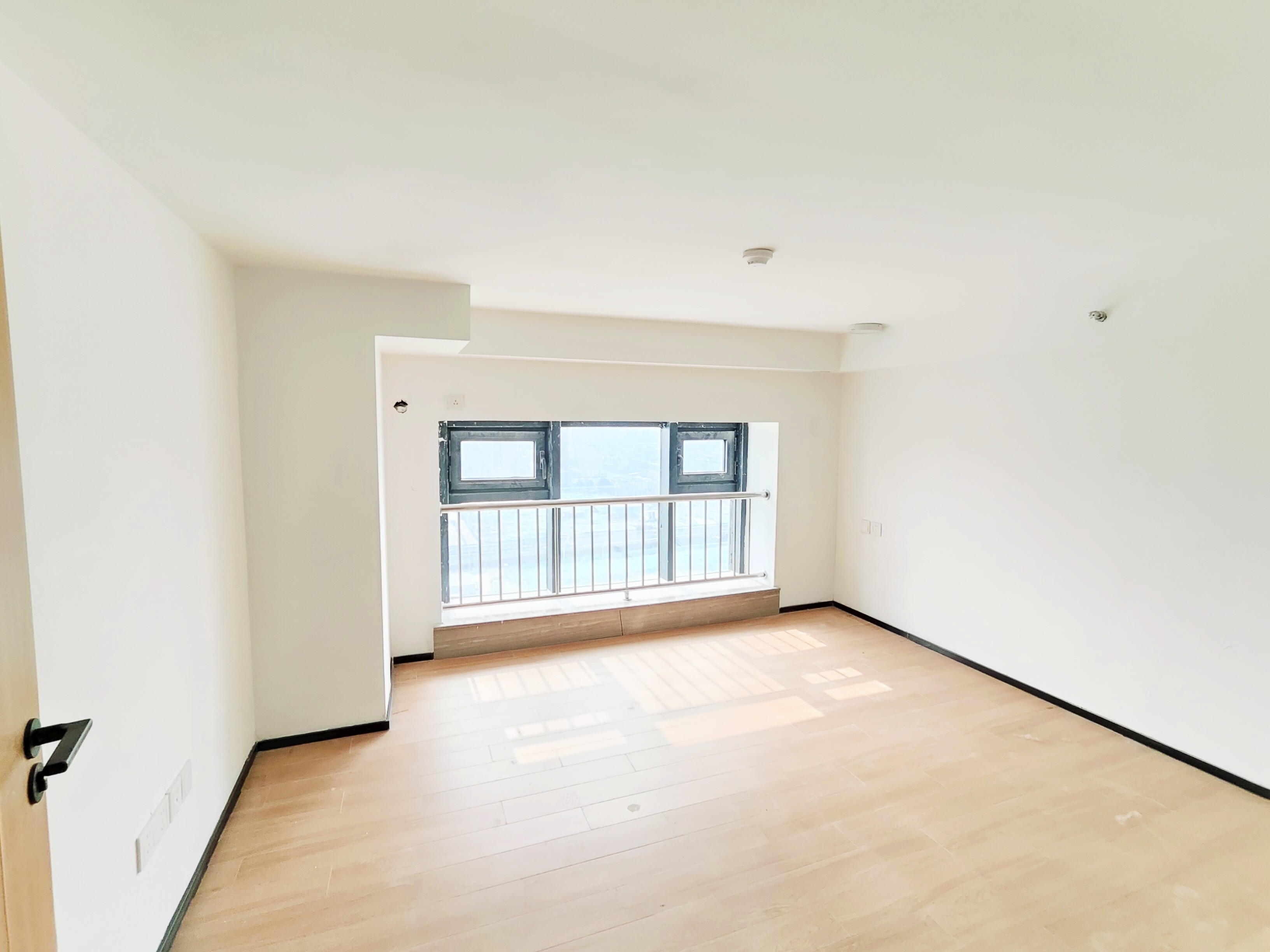 恒大滨河左岸公寓(临湖公馆花园)