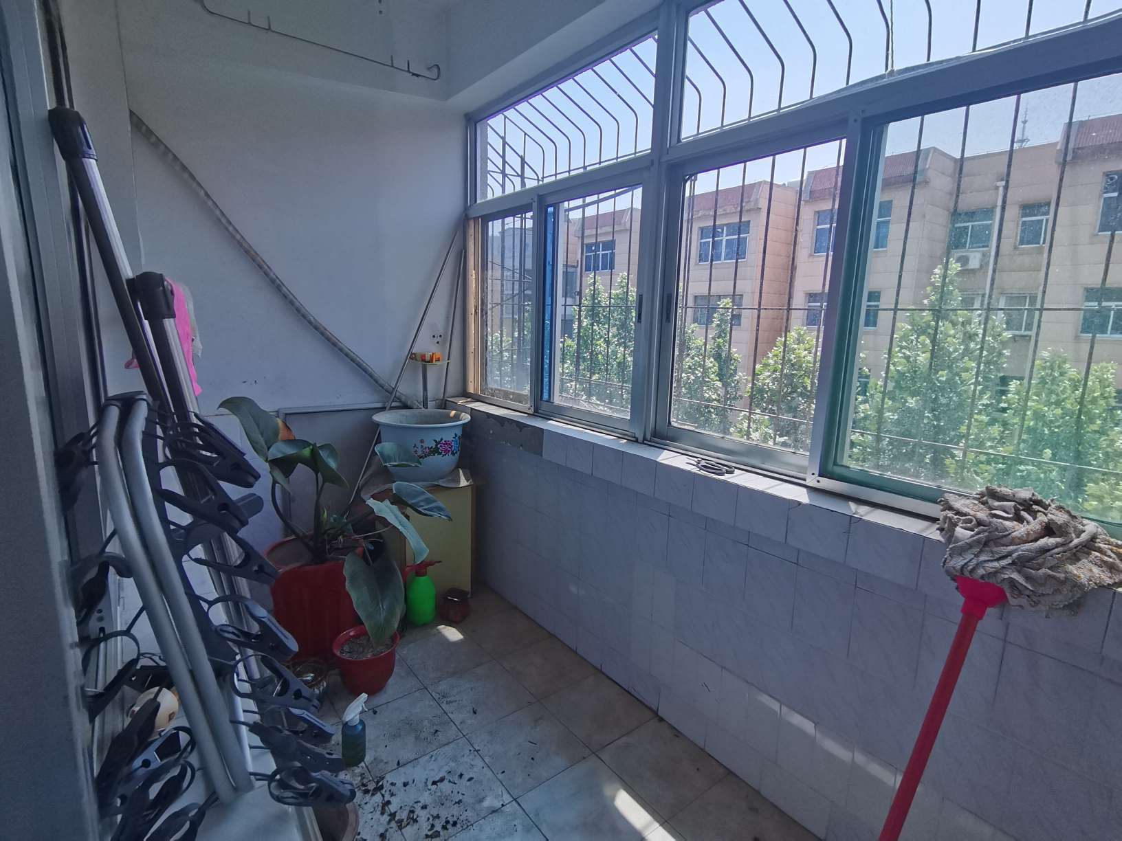 鸿建花园