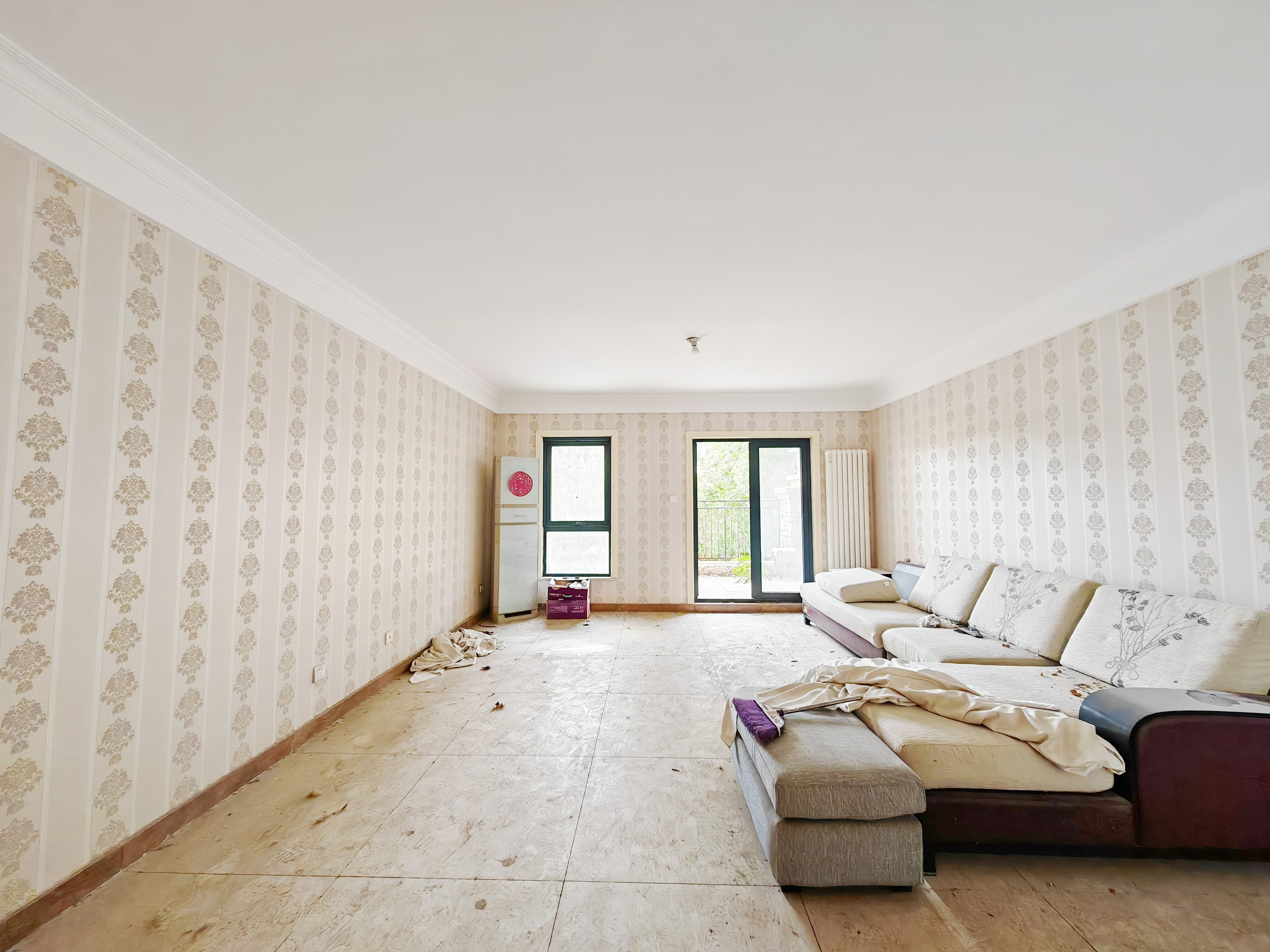  建邦原香溪谷,南北,3室2厅,205万,精装,有电梯