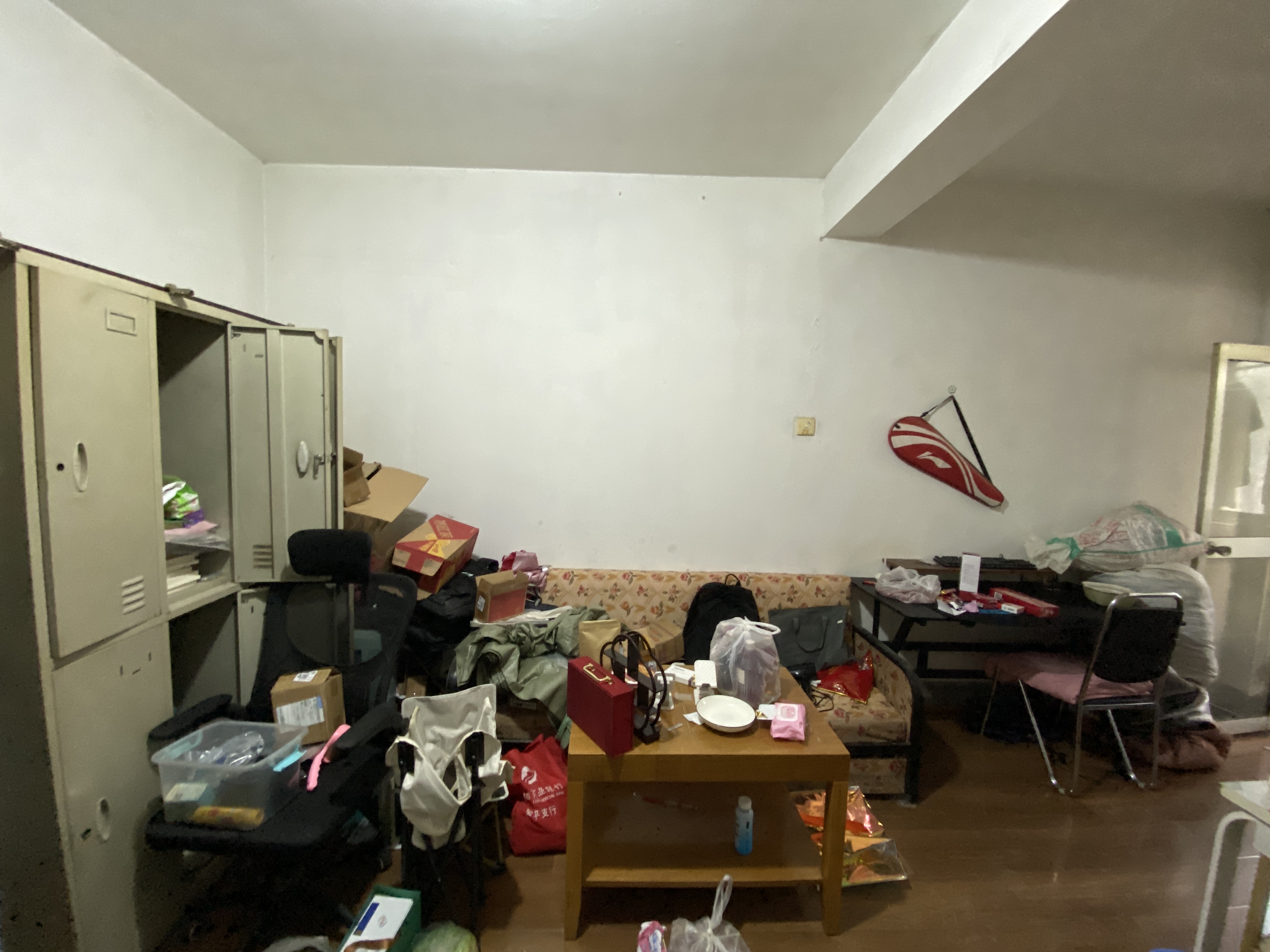 
							梁府小区