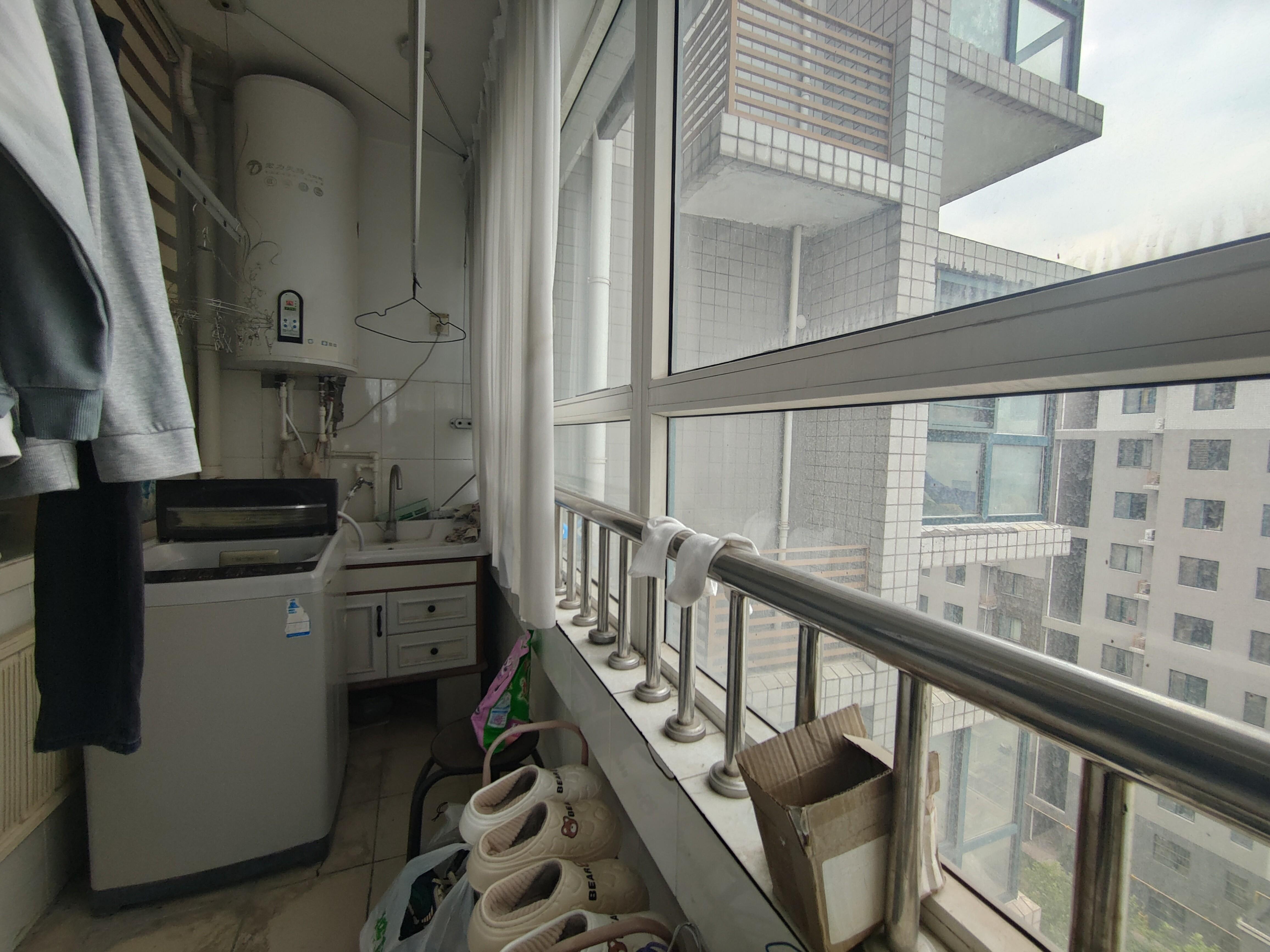 港基滨河华庭