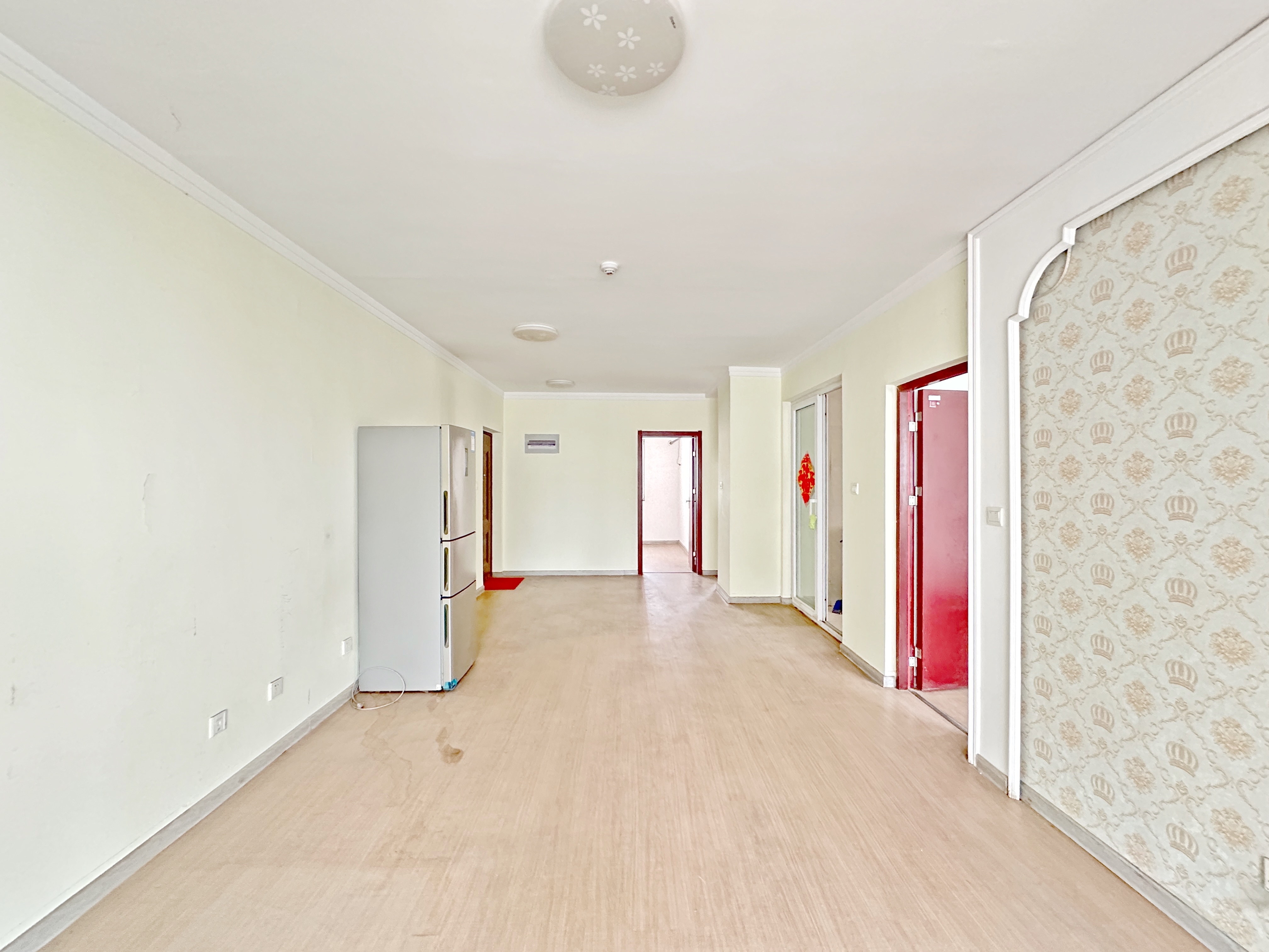  降价房源 和谐片区地铁口200米次新房 户型方正 好楼层 