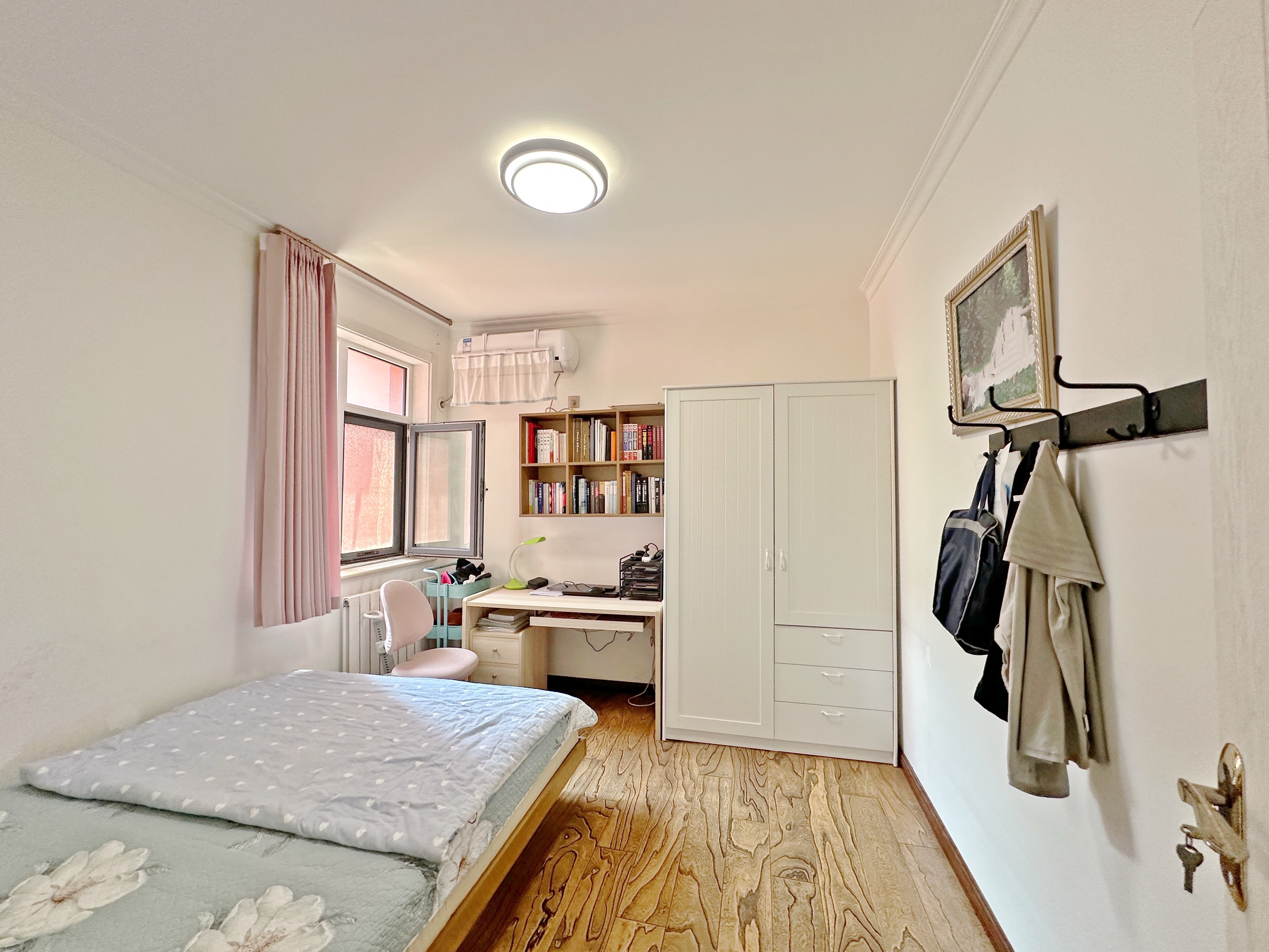 卧龙花园龙和苑