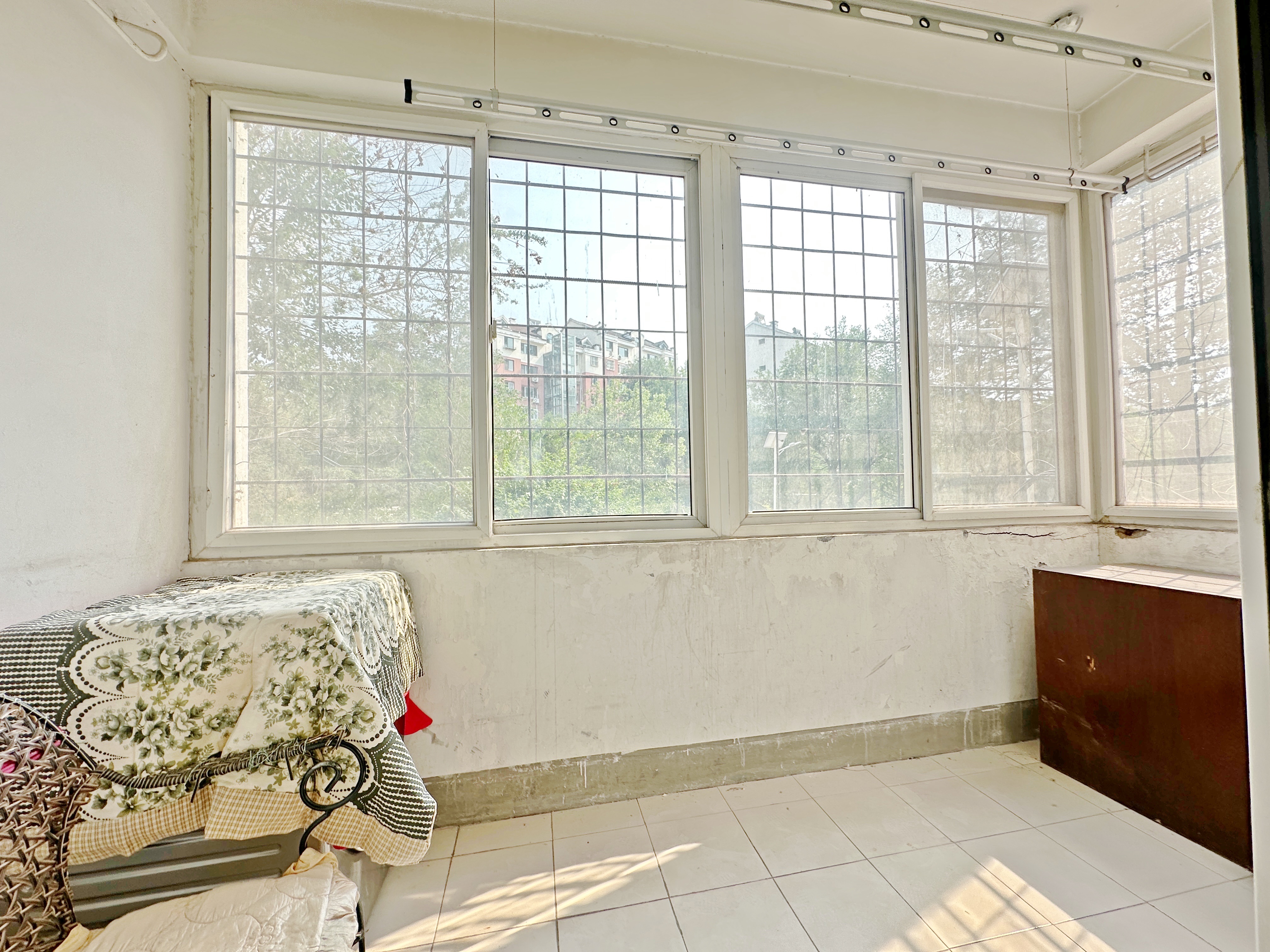 卧龙花园龙盛苑