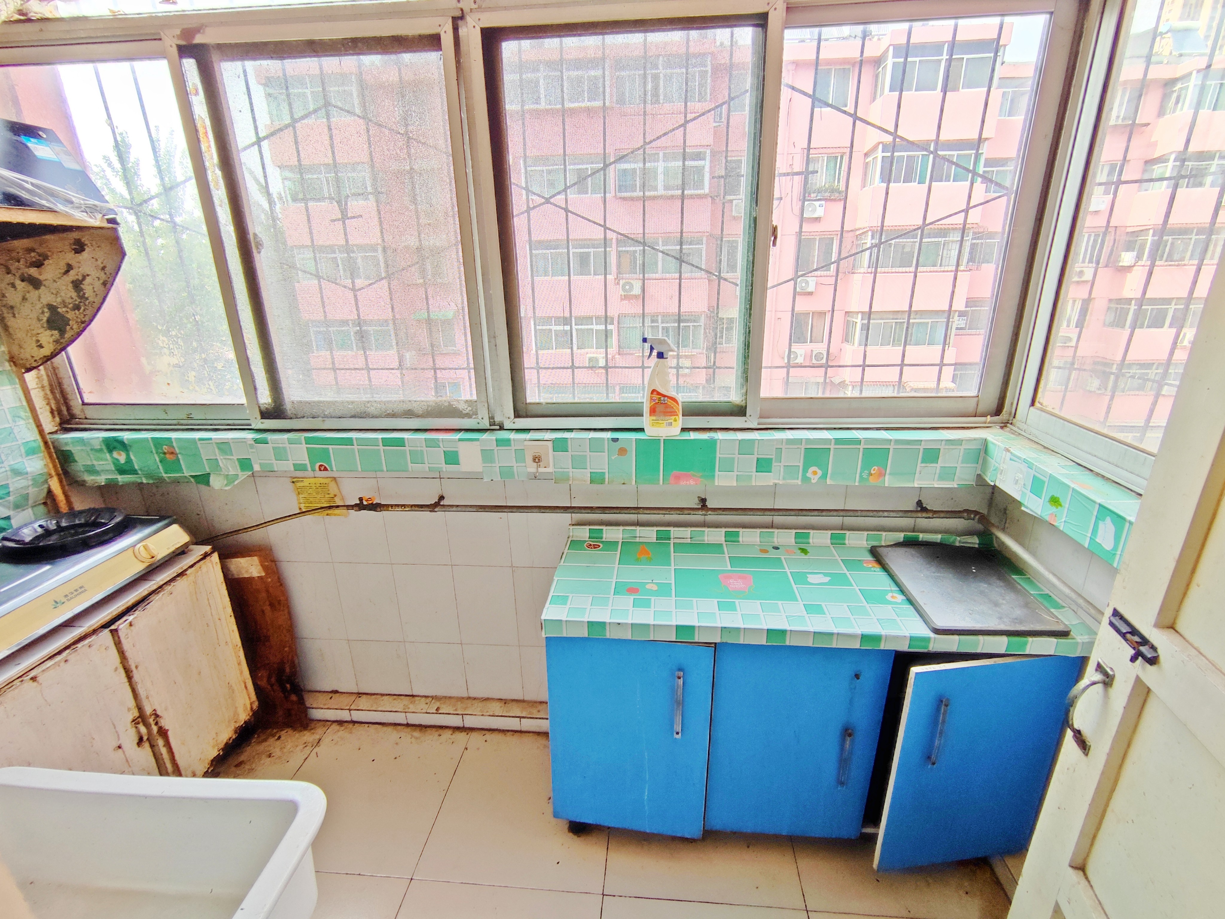 白马山铁路新村