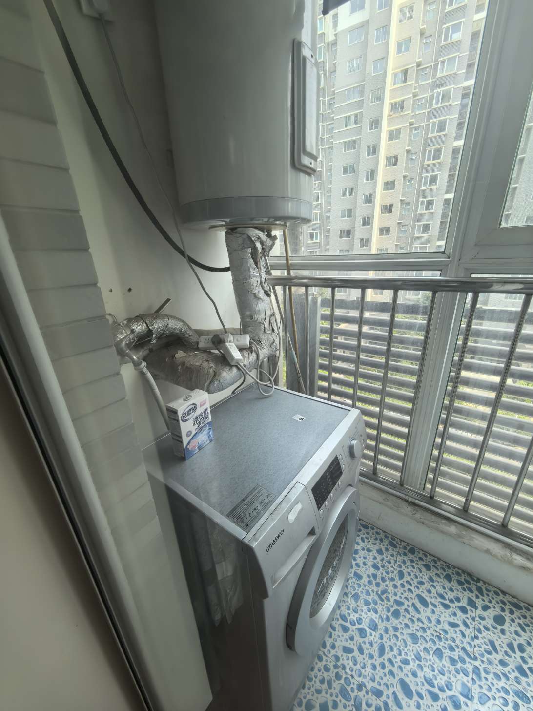 鲍德现代逸城