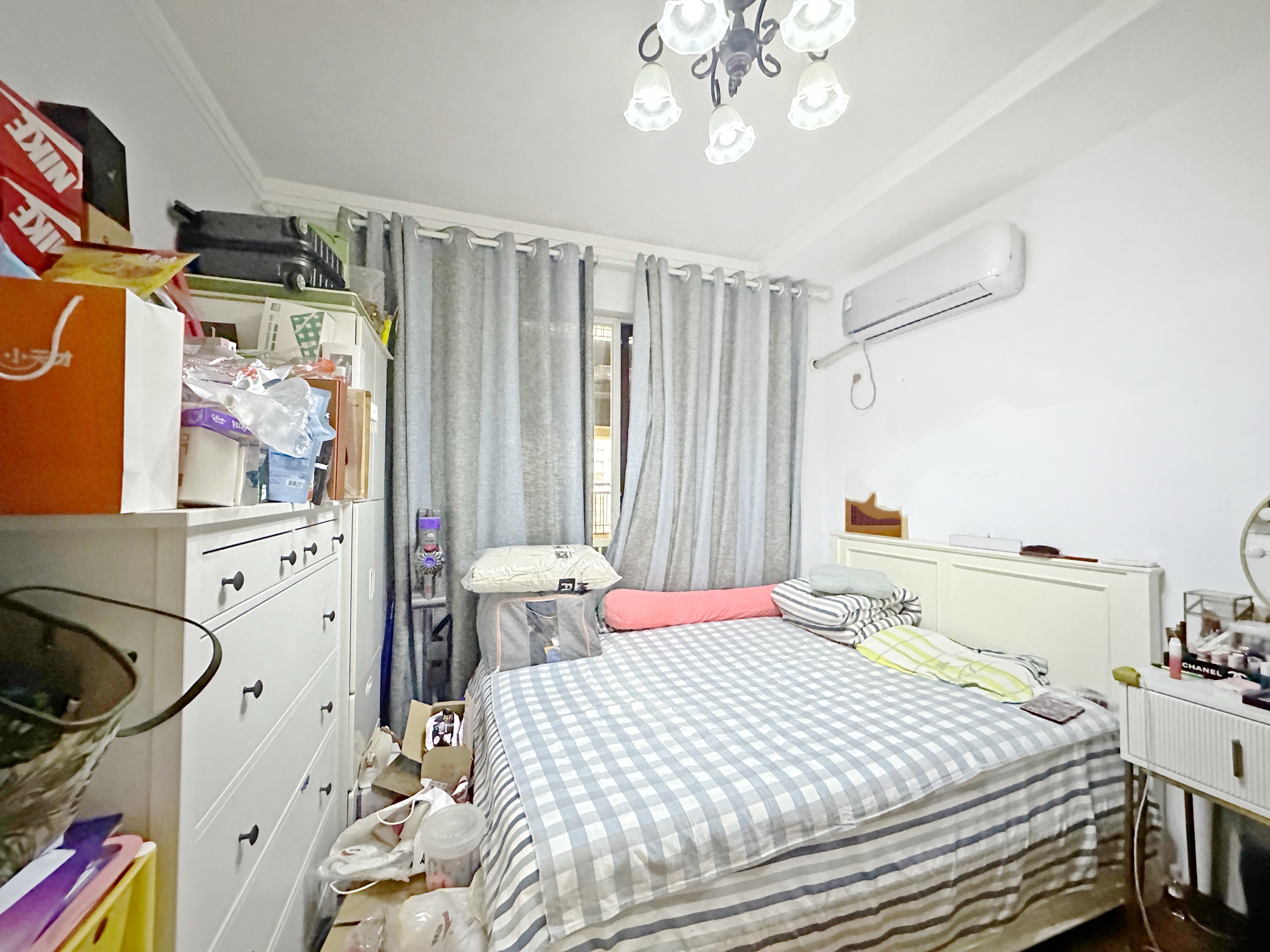 绿地新里卢浮公馆