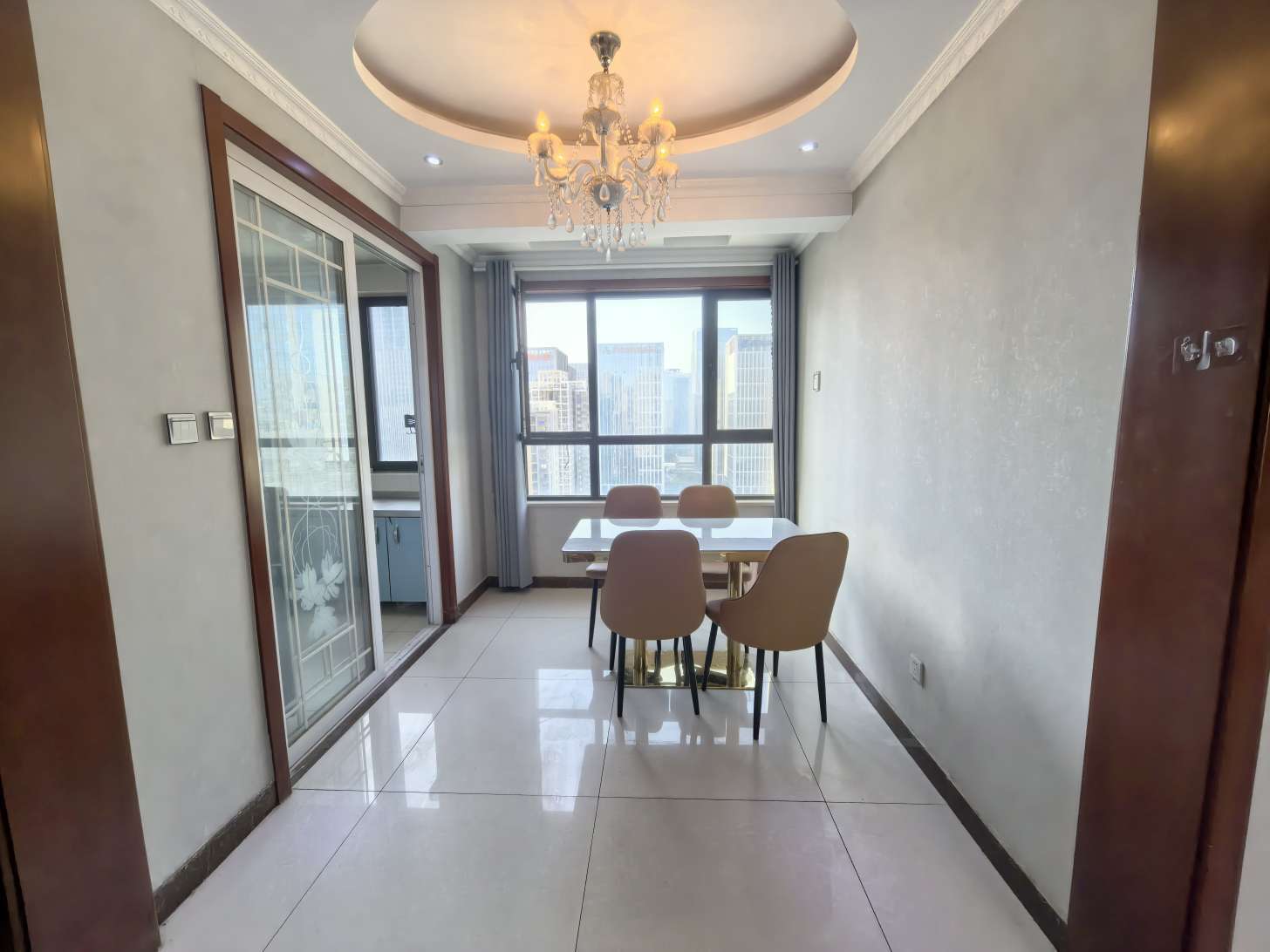 鲁邦奥林逸城东区