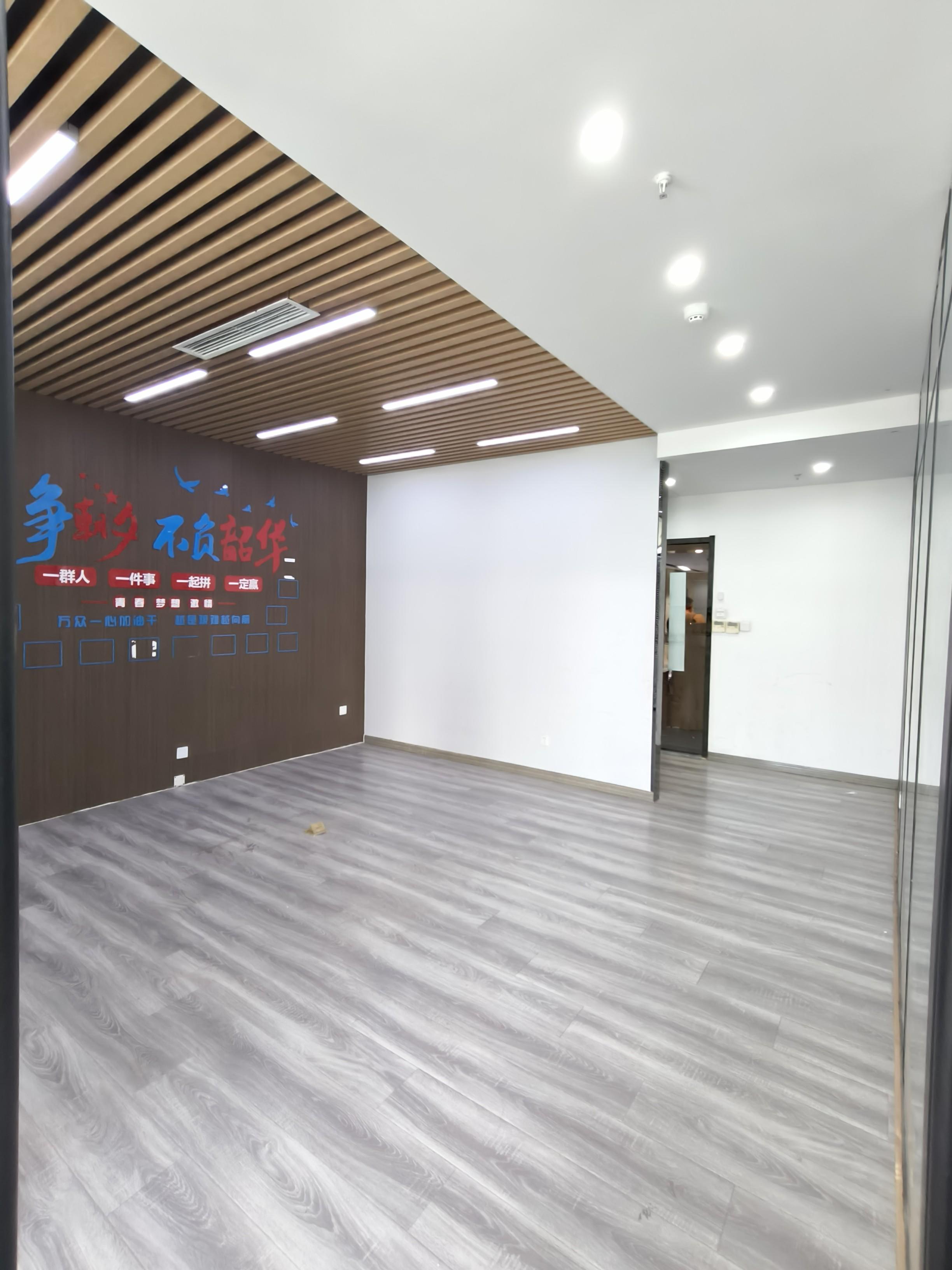 南益名泉春晓公寓
