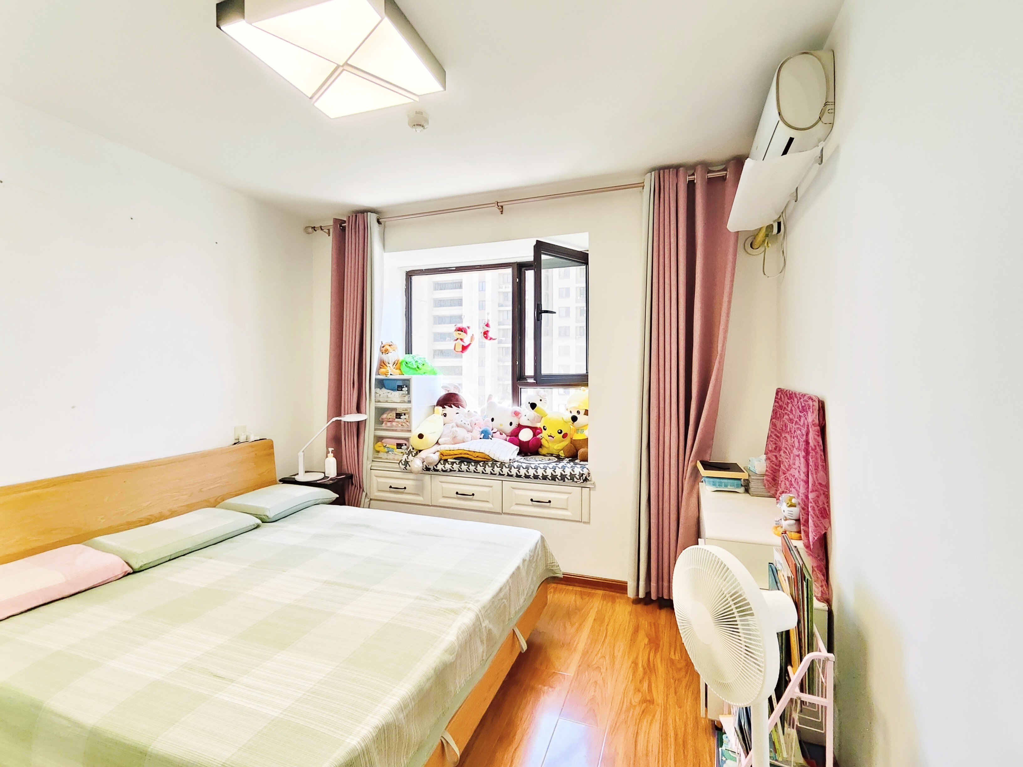 海尔云世界滟澜公馆花园