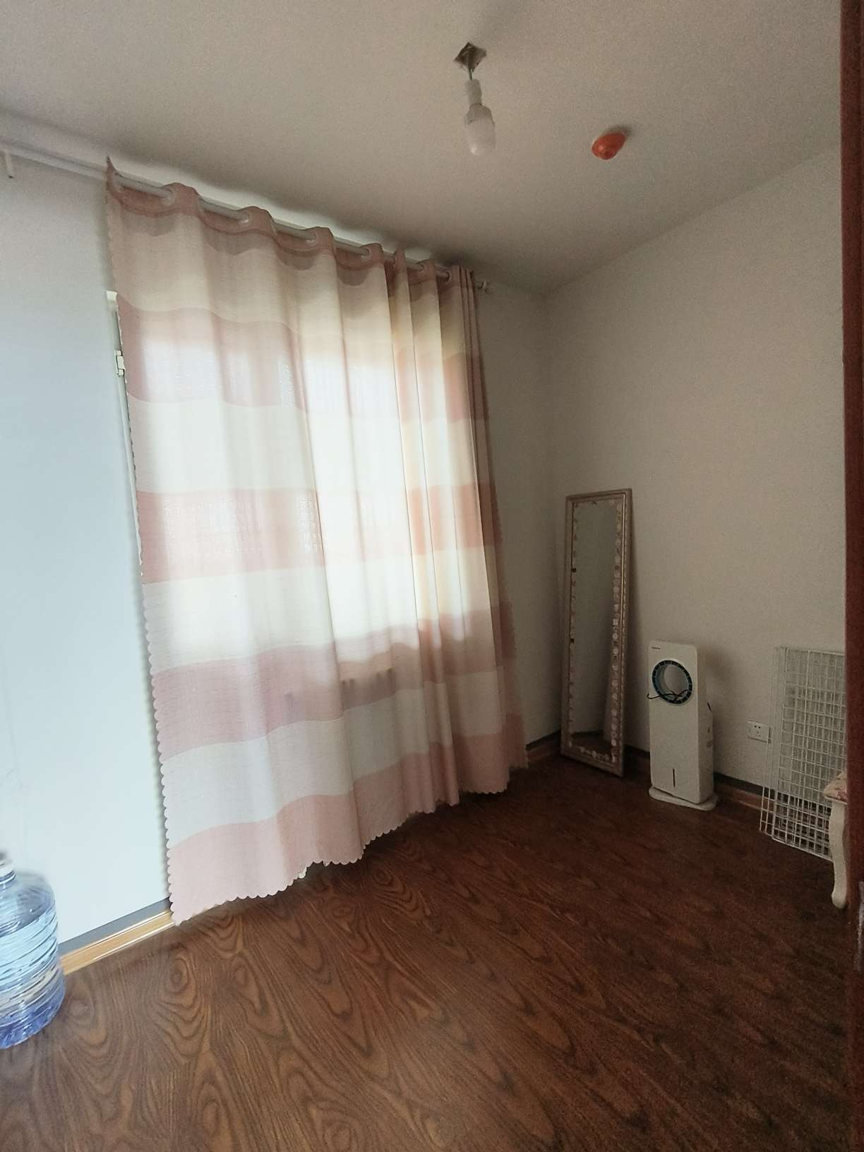 天鸿万象新天万卷府